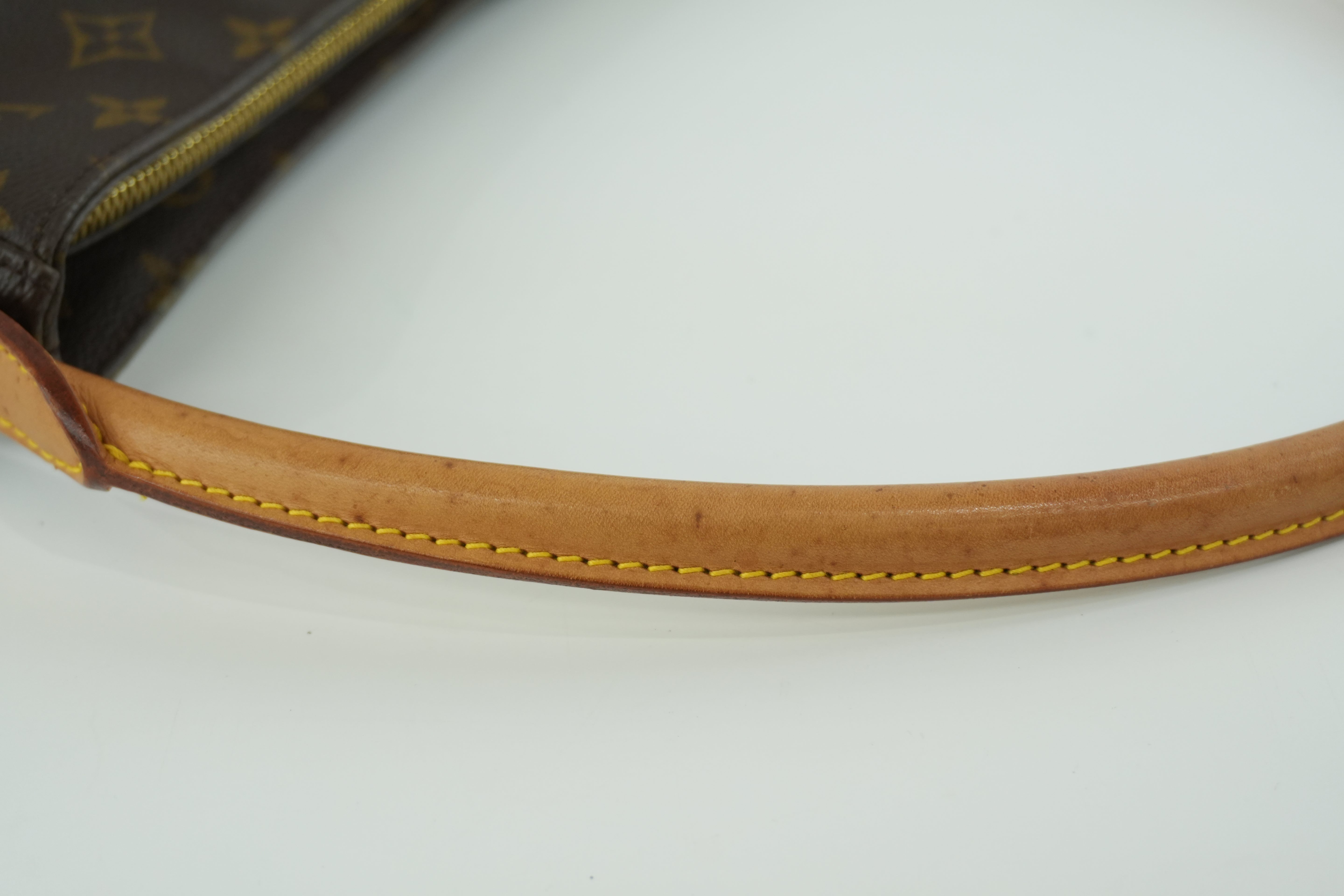 Pre-owned Louis Vuitton Monogram Looping GM Shoulder Bag