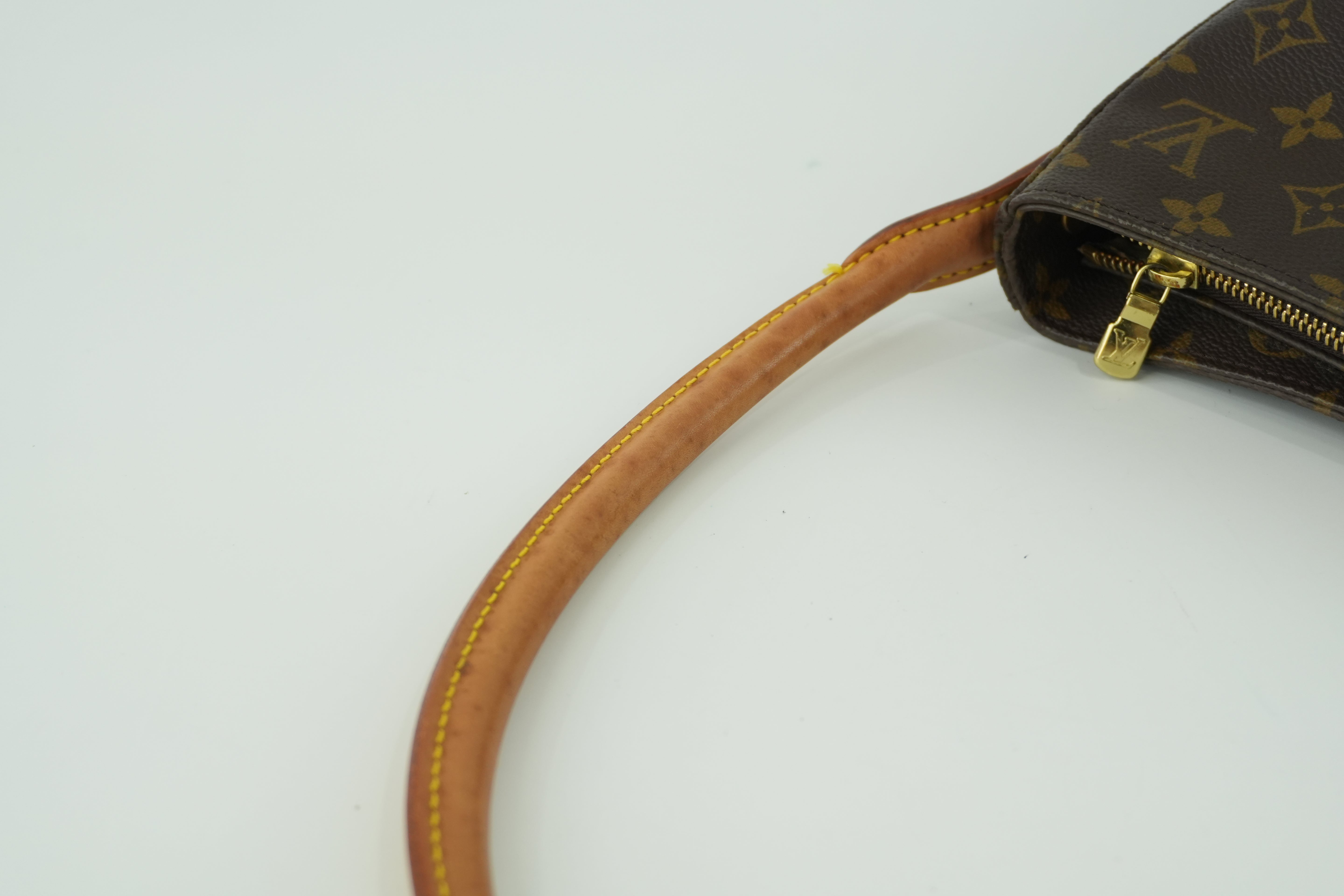 Pre-owned Louis Vuitton Monogram Looping GM Shoulder Bag