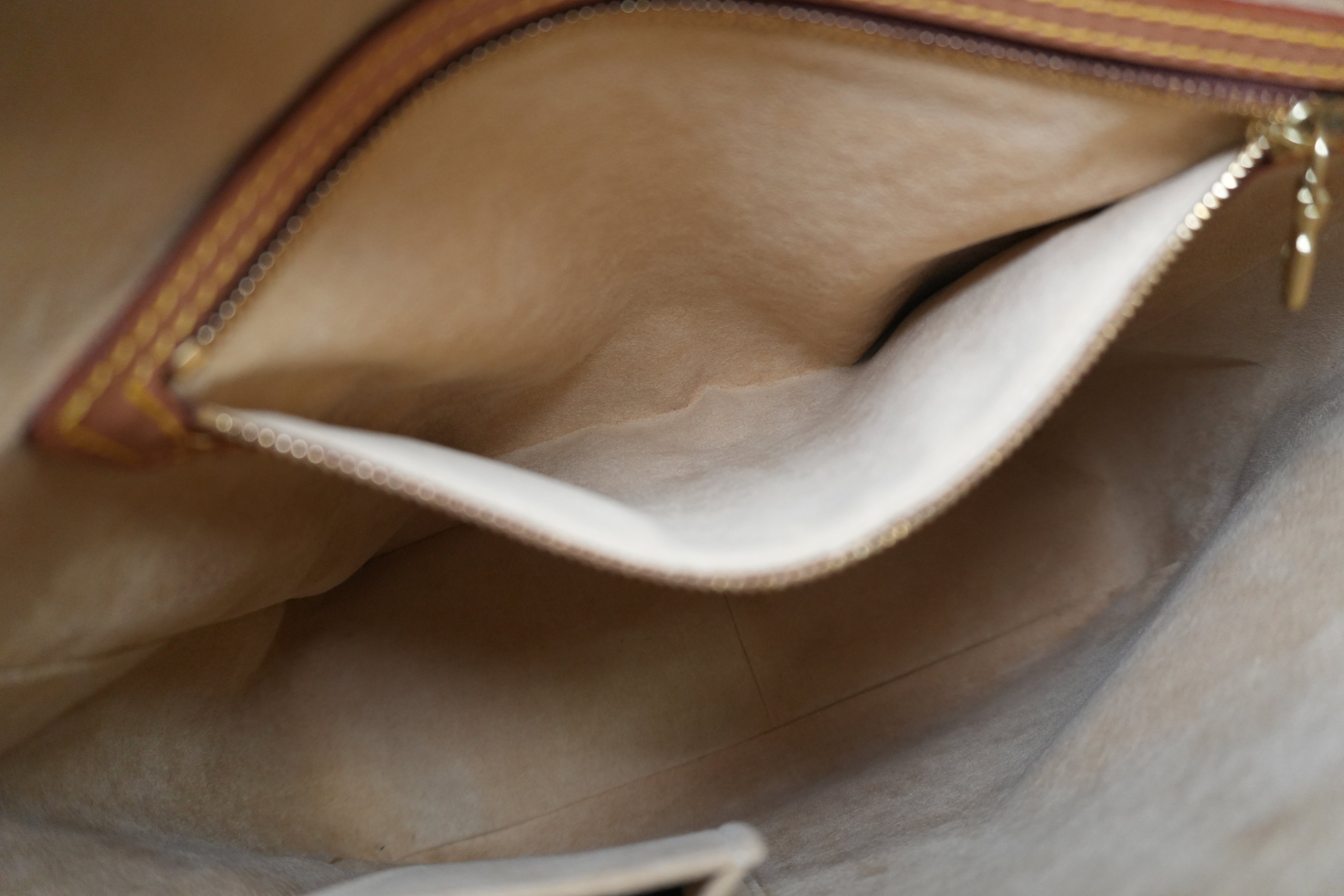 Pre-owned Louis Vuitton Monogram Looping GM Shoulder Bag