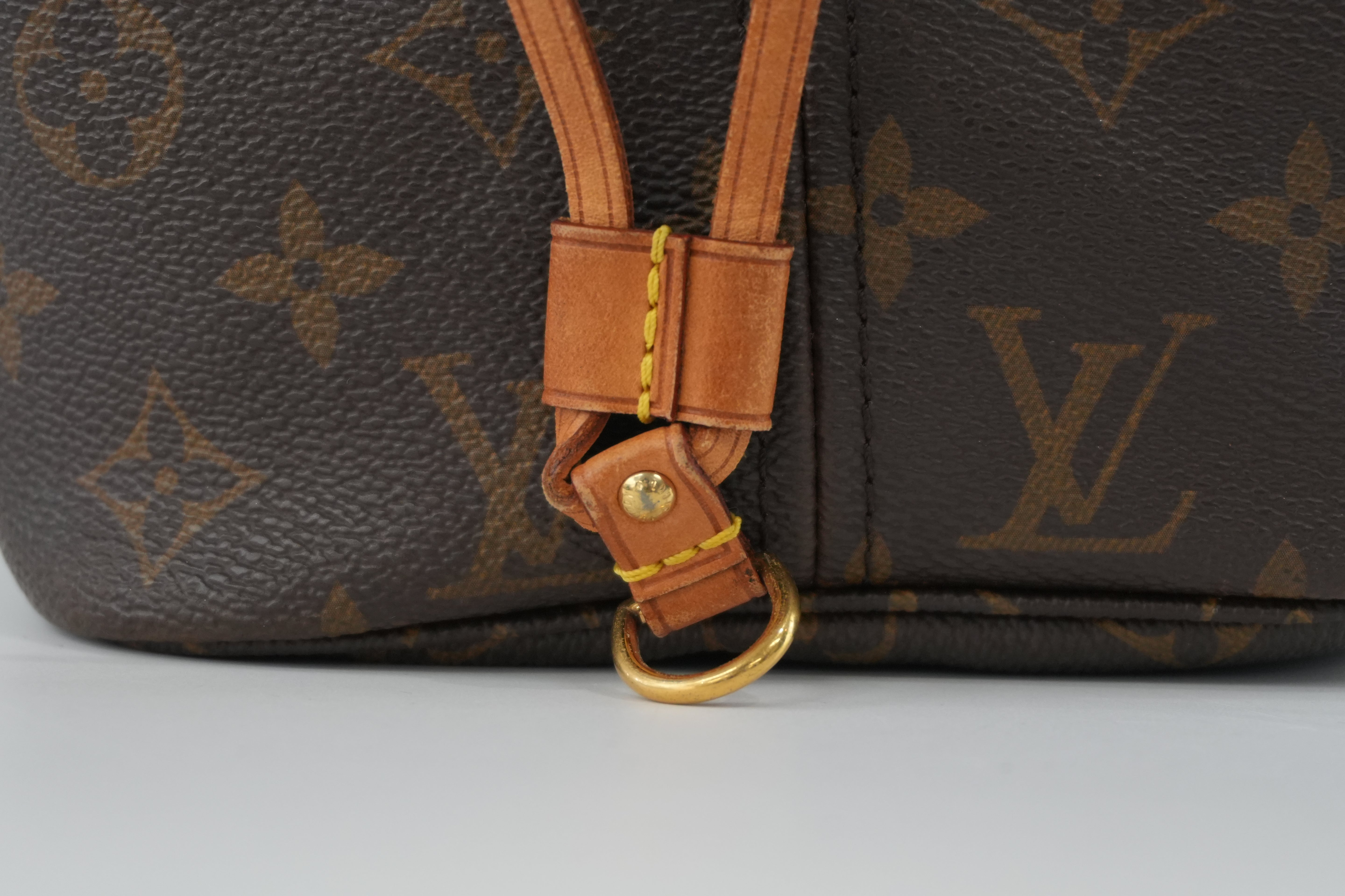 Louis Vuitton Neverfull MM Shoulder Tote Bag Used