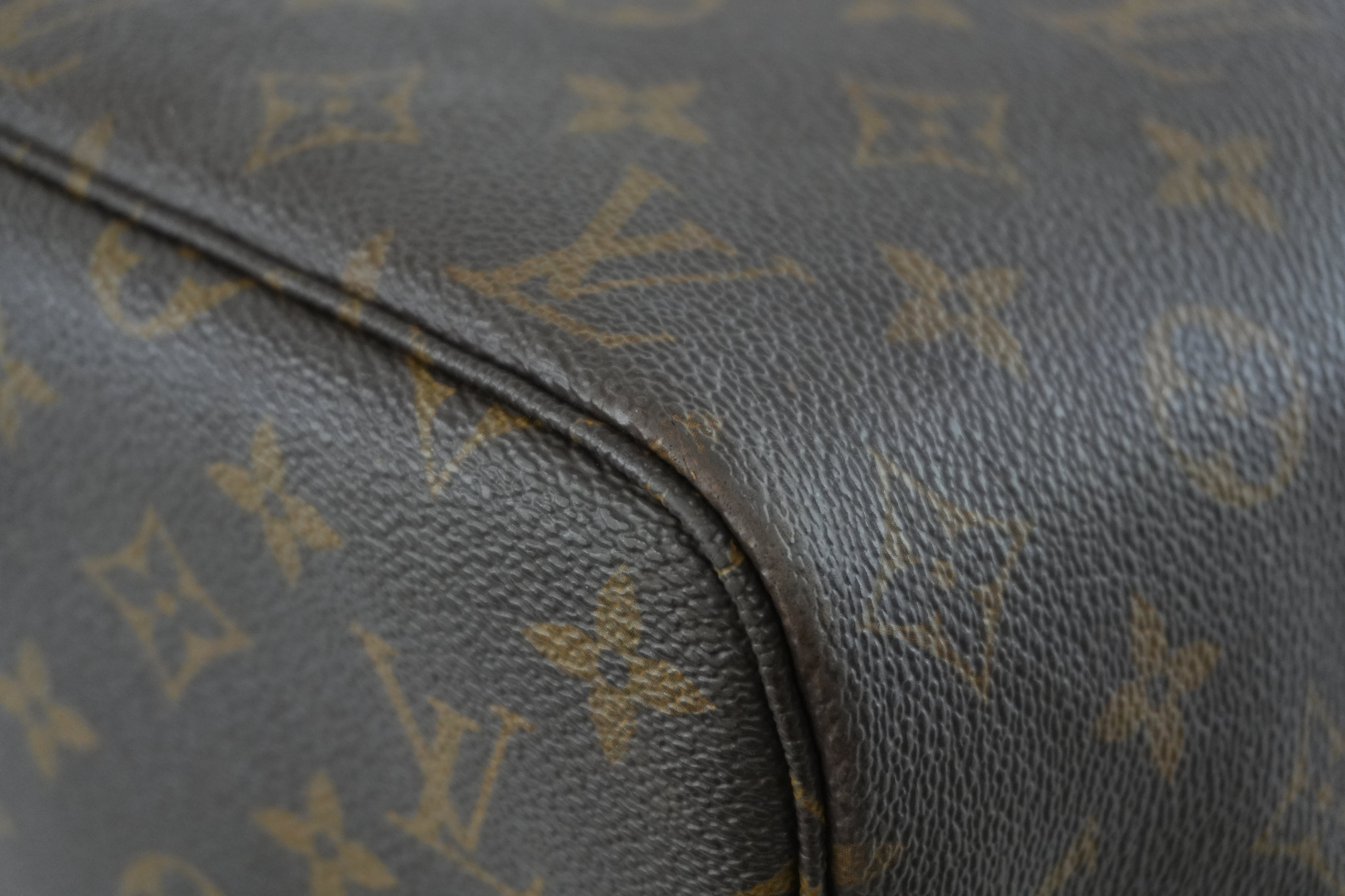 Louis Vuitton Neverfull MM Shoulder Tote Bag Used