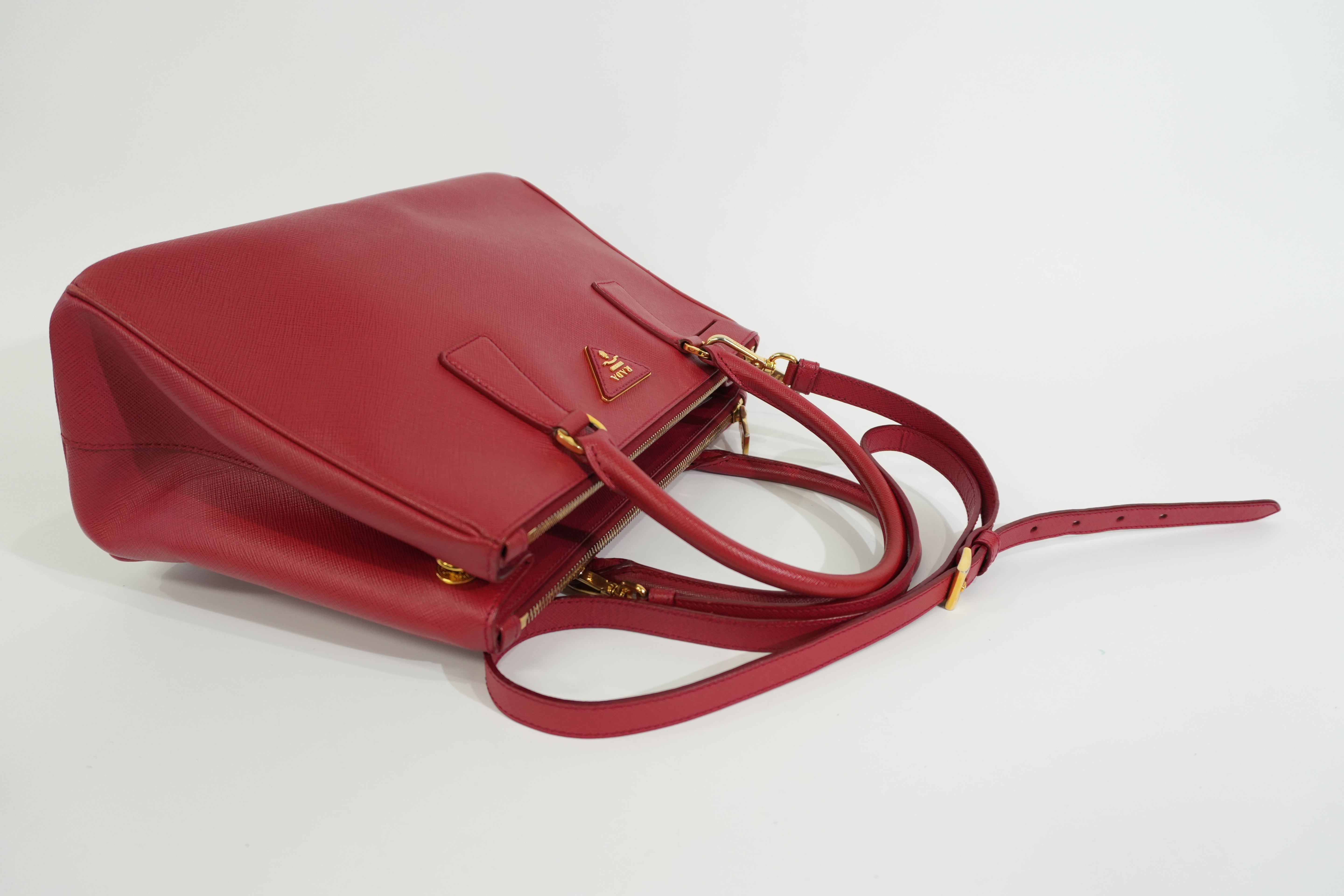 Pre-owned Prada Saffiano Lux Two Way Shoulder Bag Red