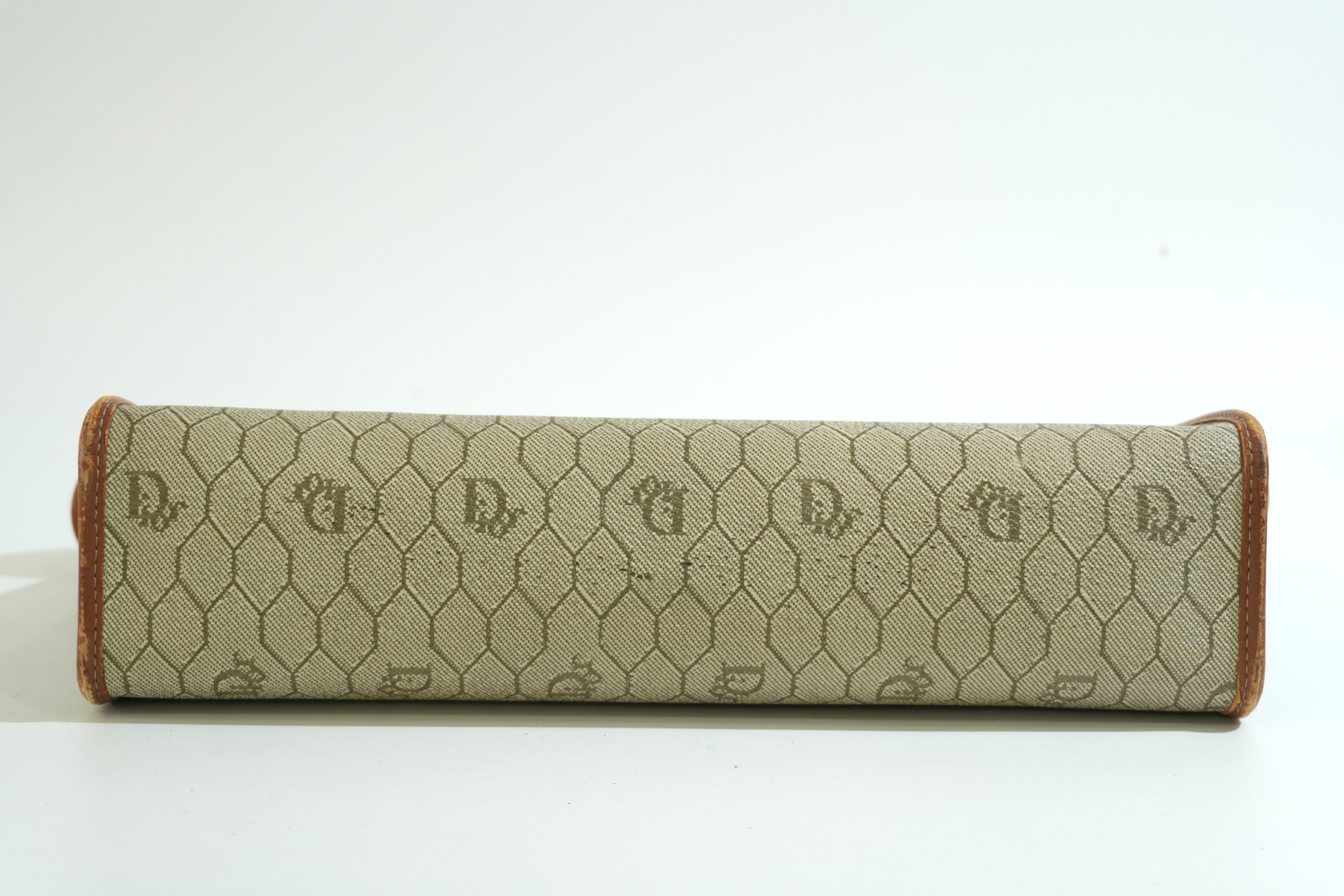 Pre-owned Dior Honeycomb Clutch Bag Brown
