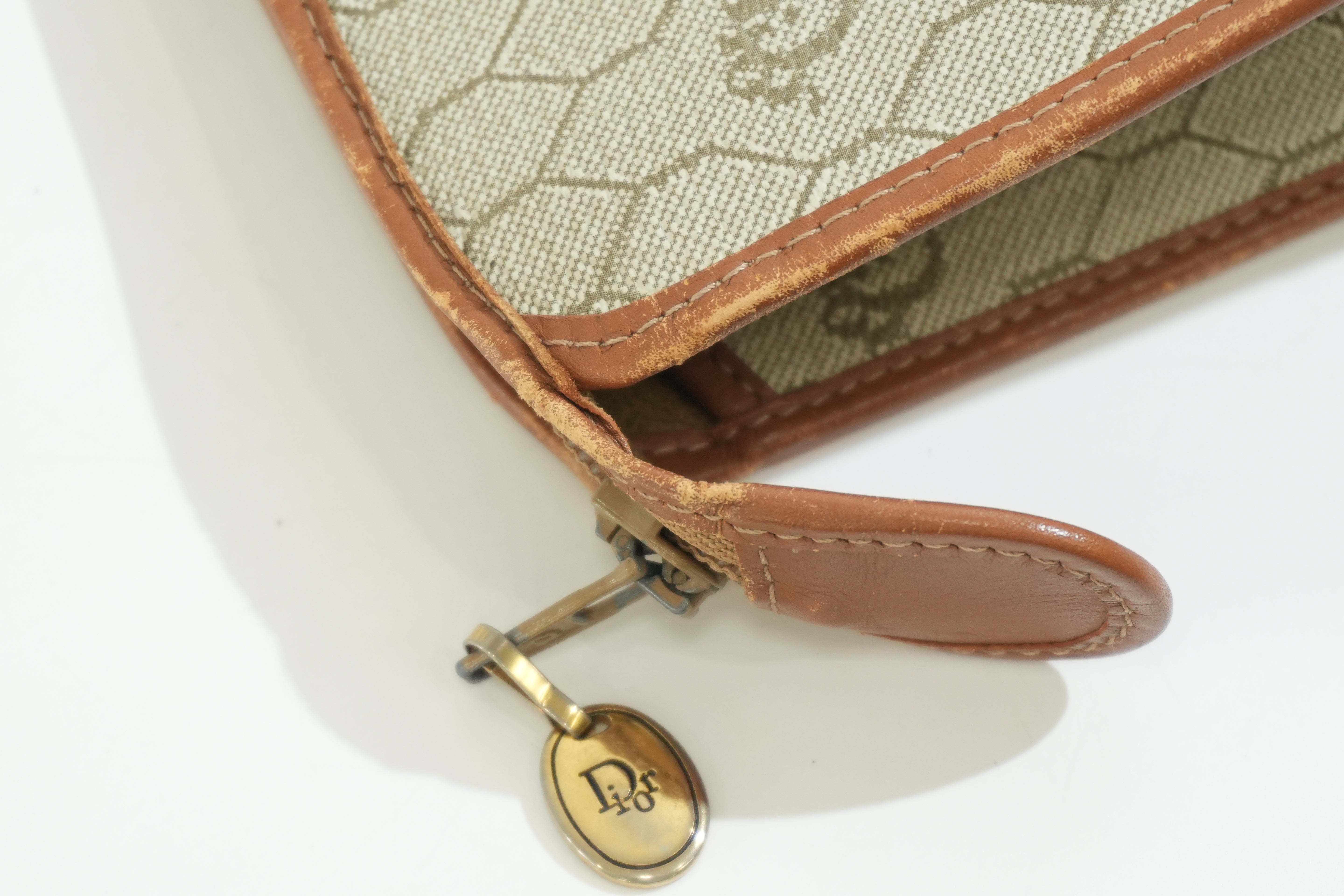 Pre-owned Dior Honeycomb Clutch Bag Brown