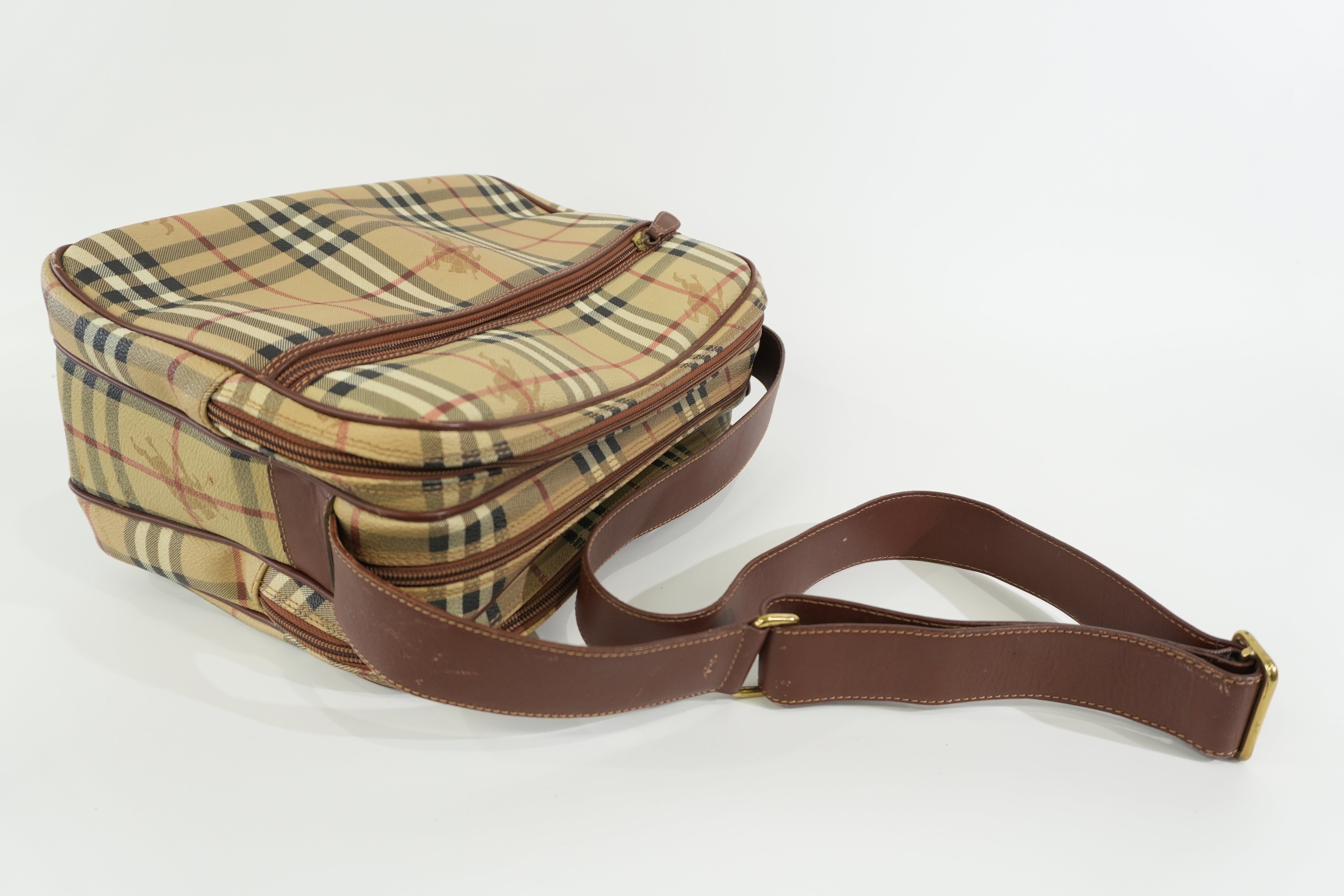 Pre-owned Burberry Nova Check Messenger Bag Beige and Brown