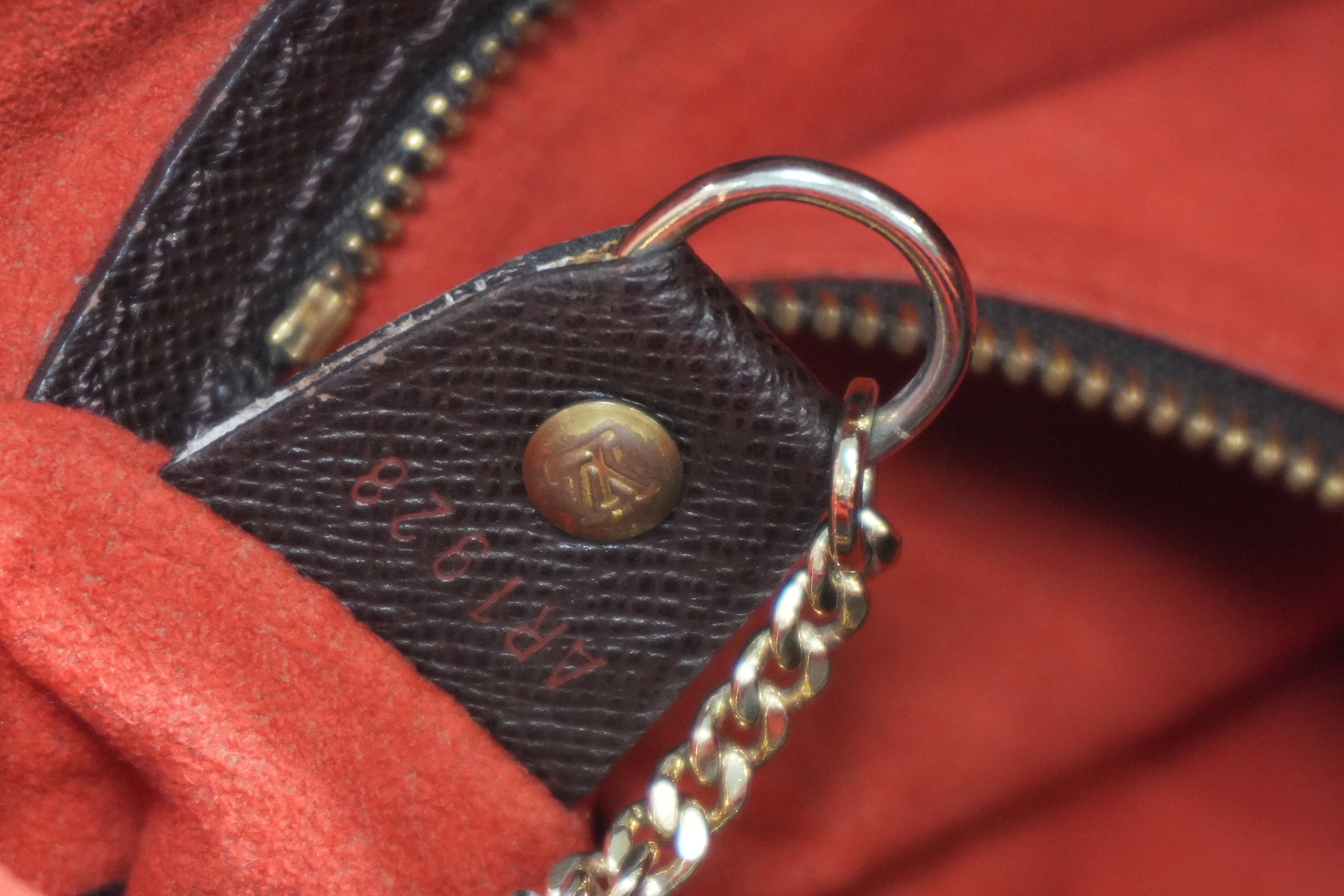 Pre-owned Louis Vuitton Damier Ebene Marais Bucket Bag