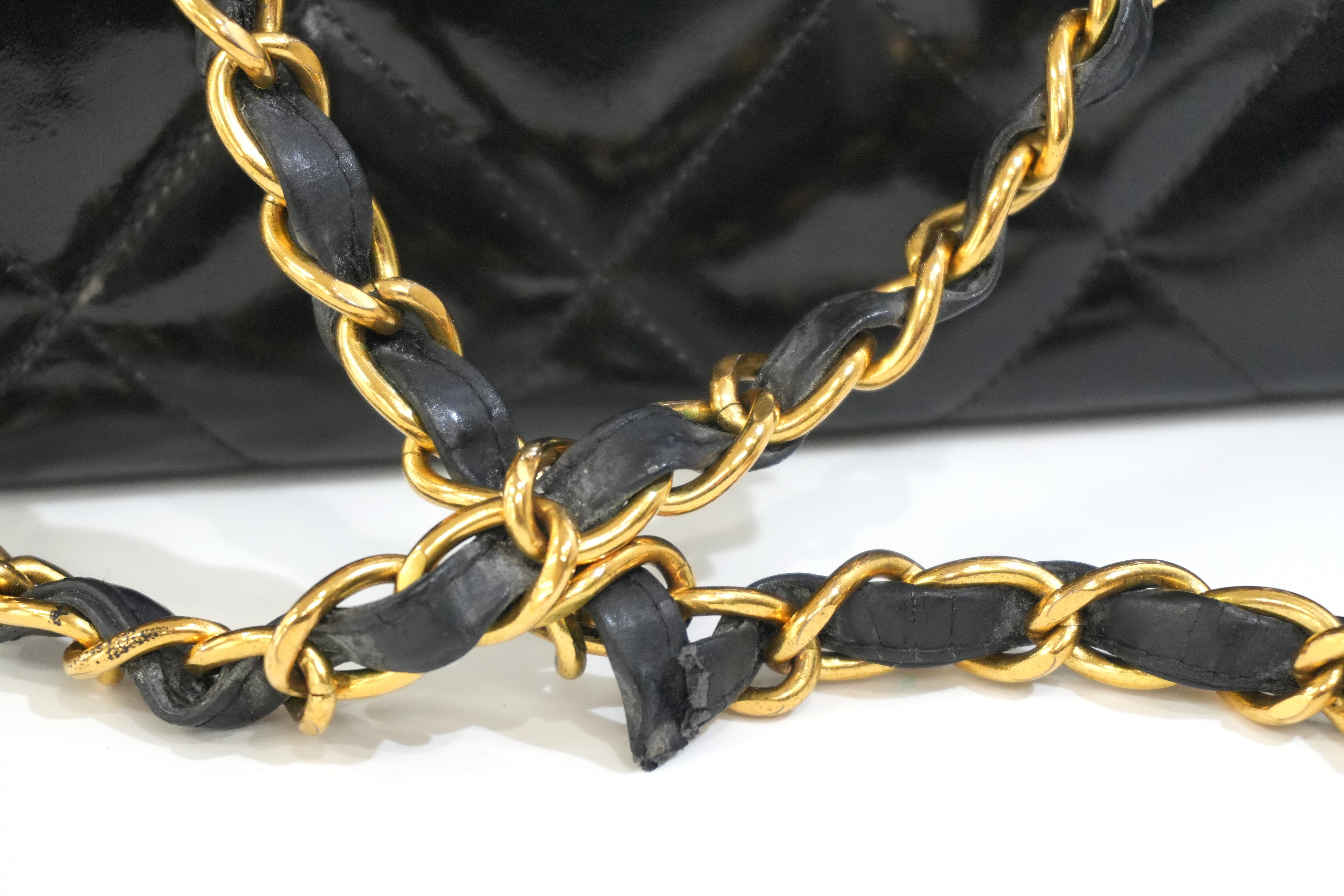 Pre-owned Chanel Patent Lambskin Leather Quilted Tote Bag Black