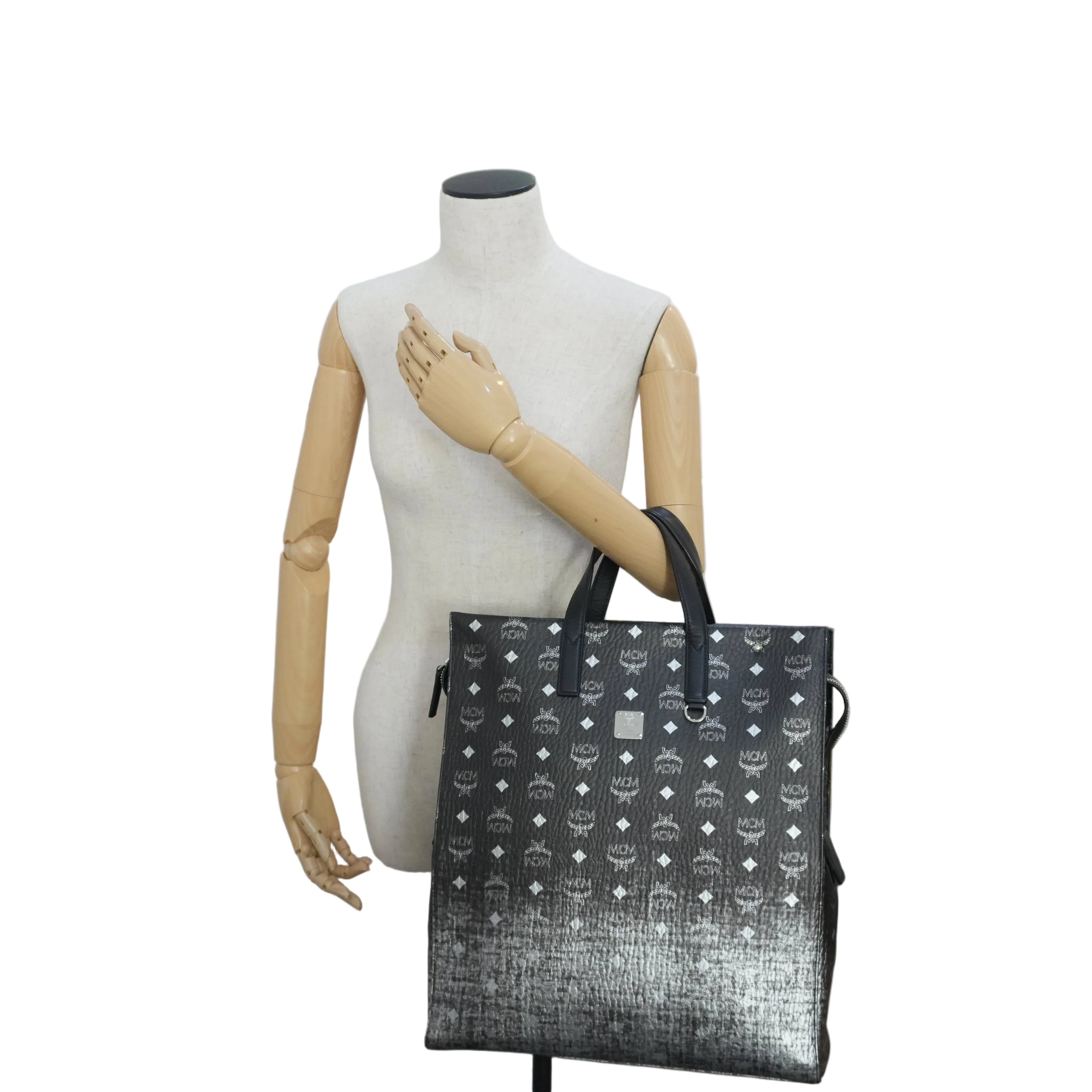 Pre-owned MCM Vertical Tote Bag Black