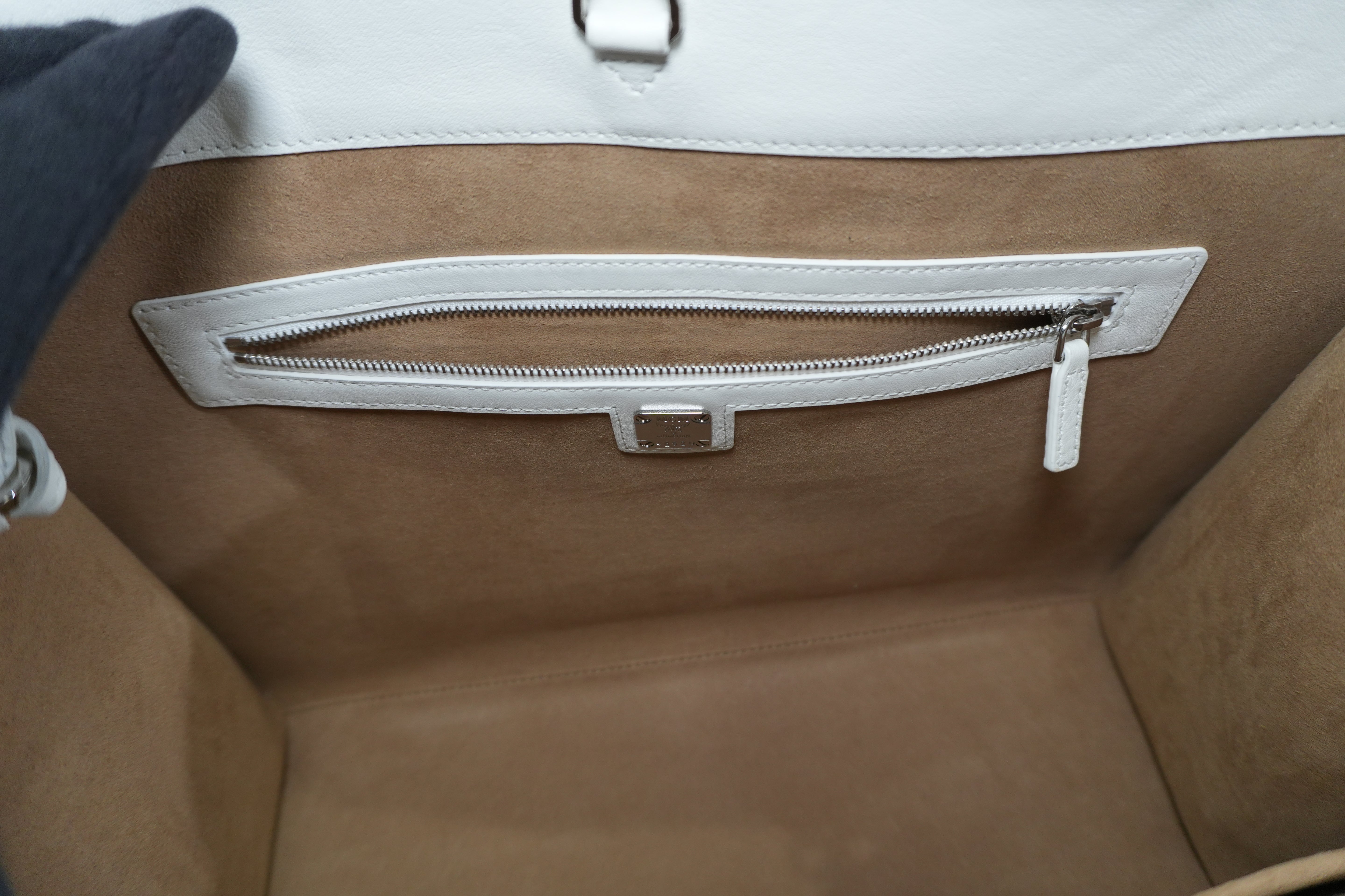 Pre-owned MCM Two Way Shoulder Bag White