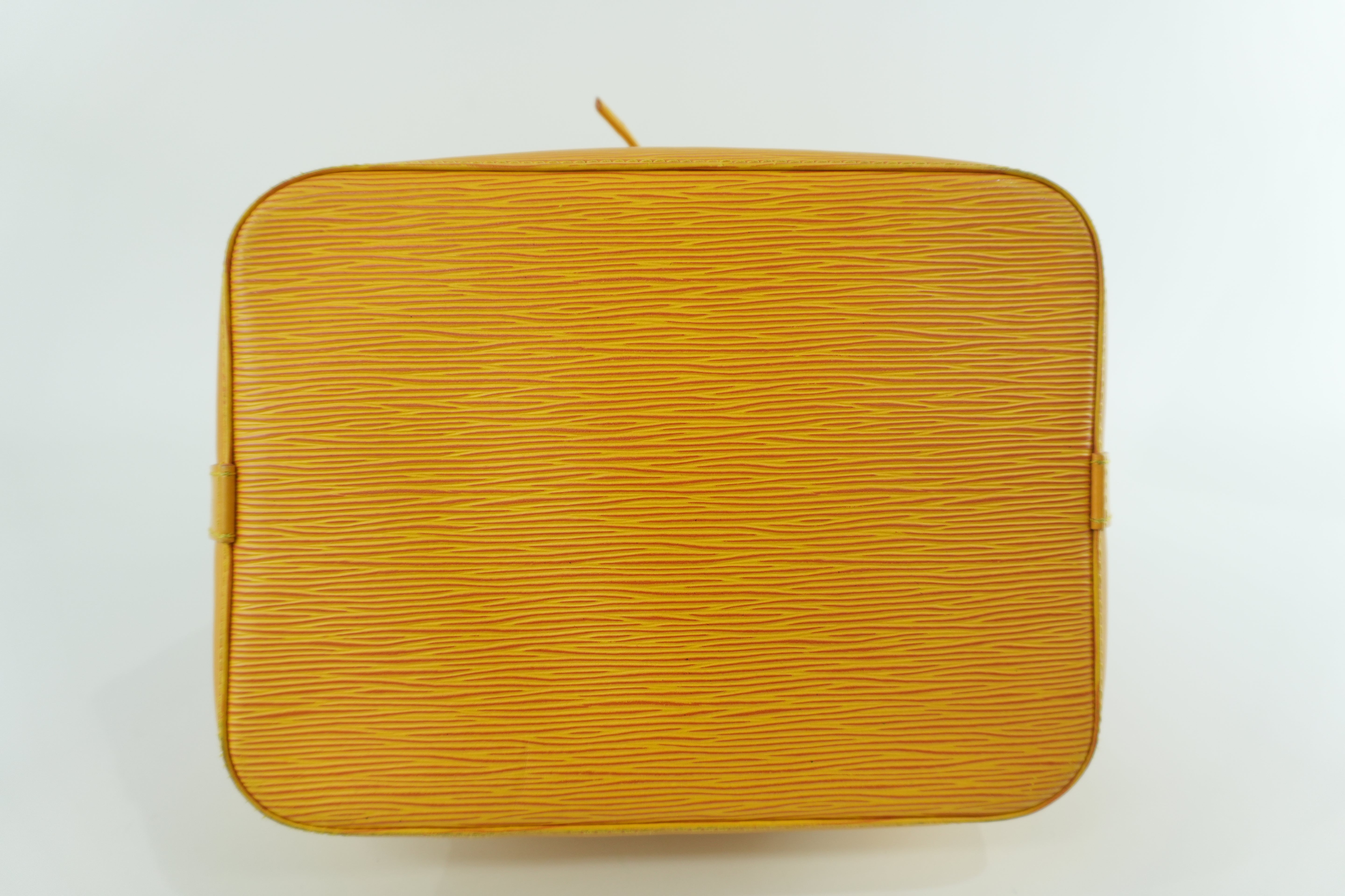 Pre-owned Louis Vuitton Noe PM Shoulder Bag Epi Yellow
