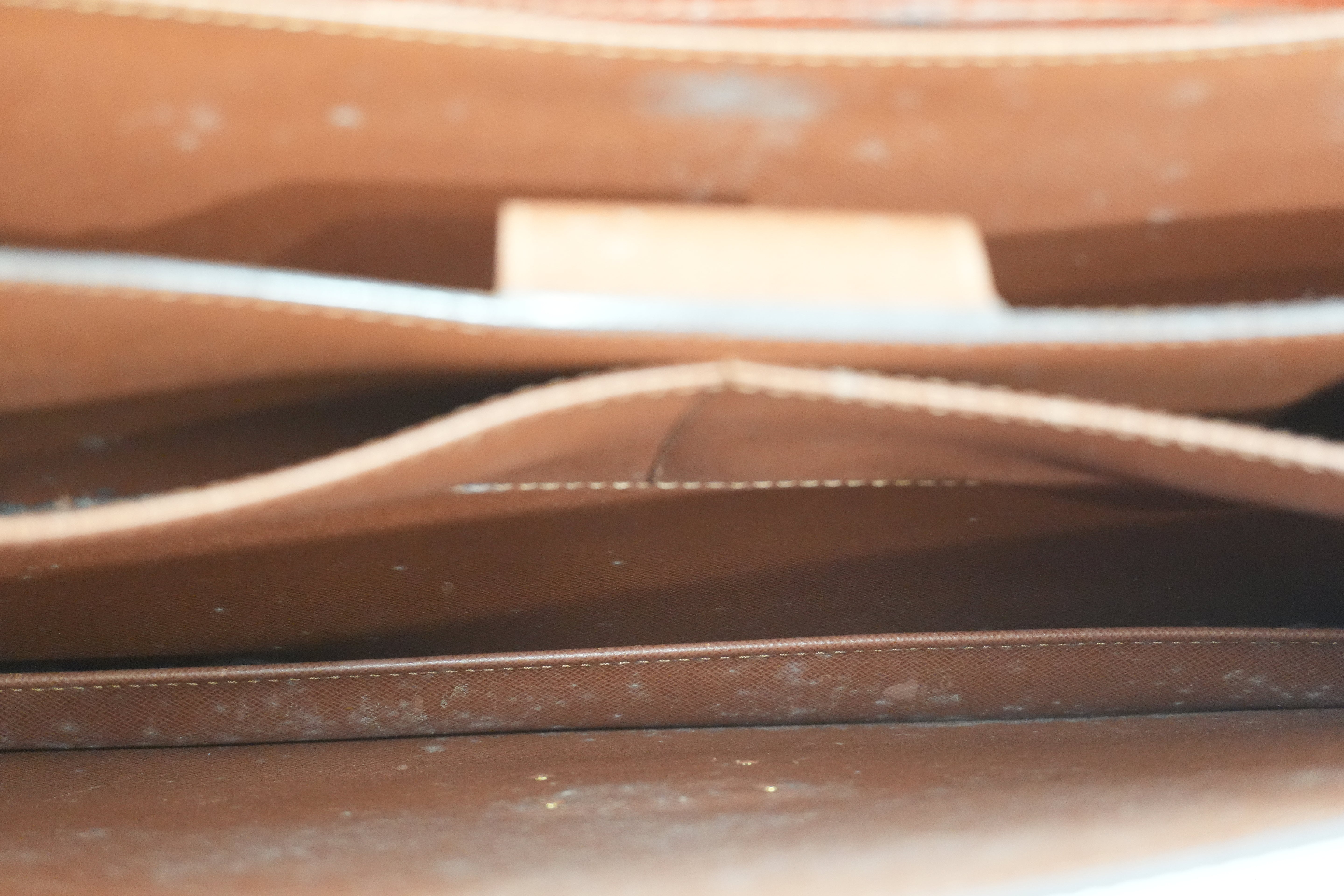 Pre-owned Louis Vuitton Epi Briefcase Handbag Kenya Brown