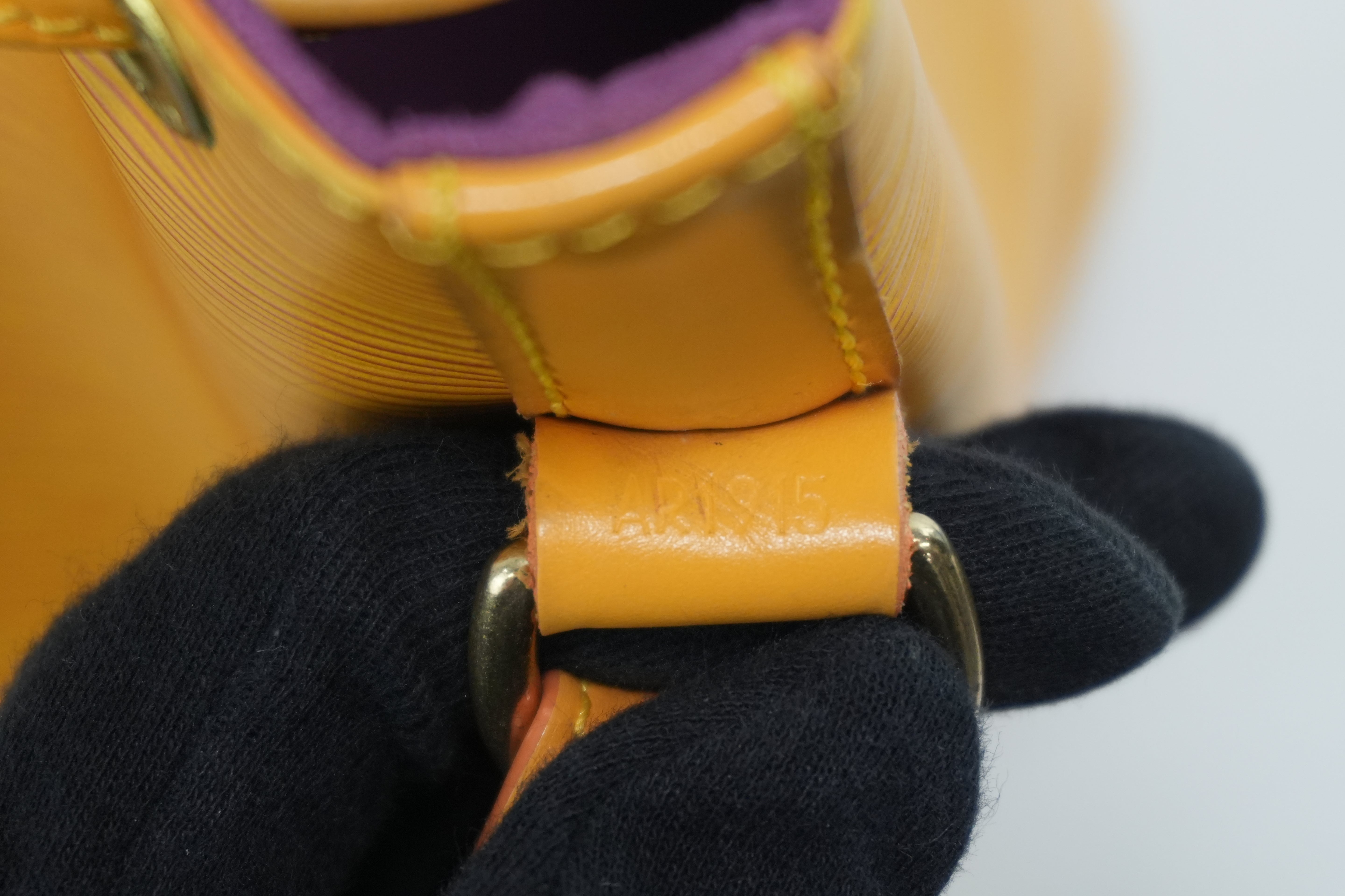 Pre-owned Louis Vuitton Noe PM Shoulder Bag Epi Yellow