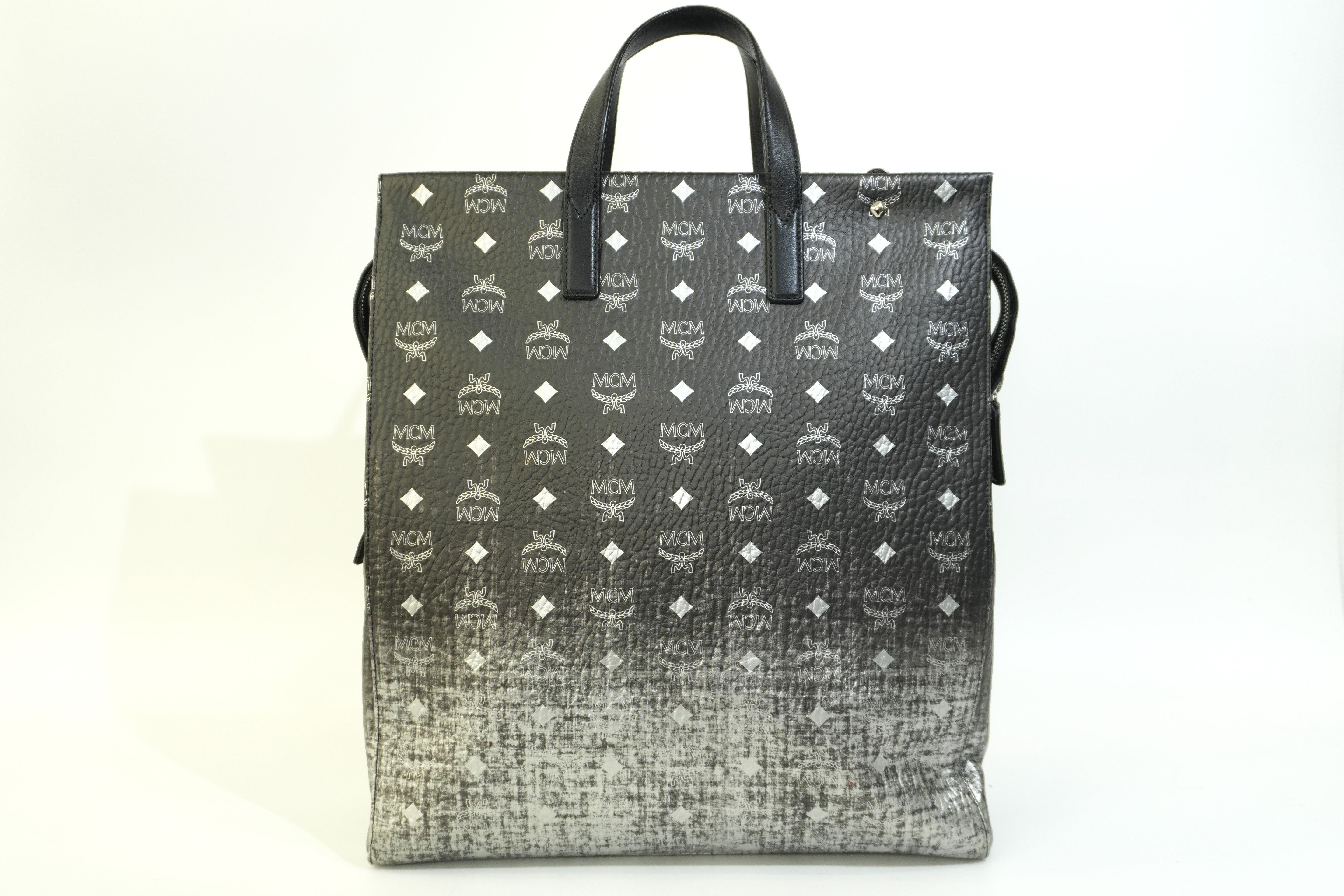 Pre-owned MCM Vertical Tote Bag Black