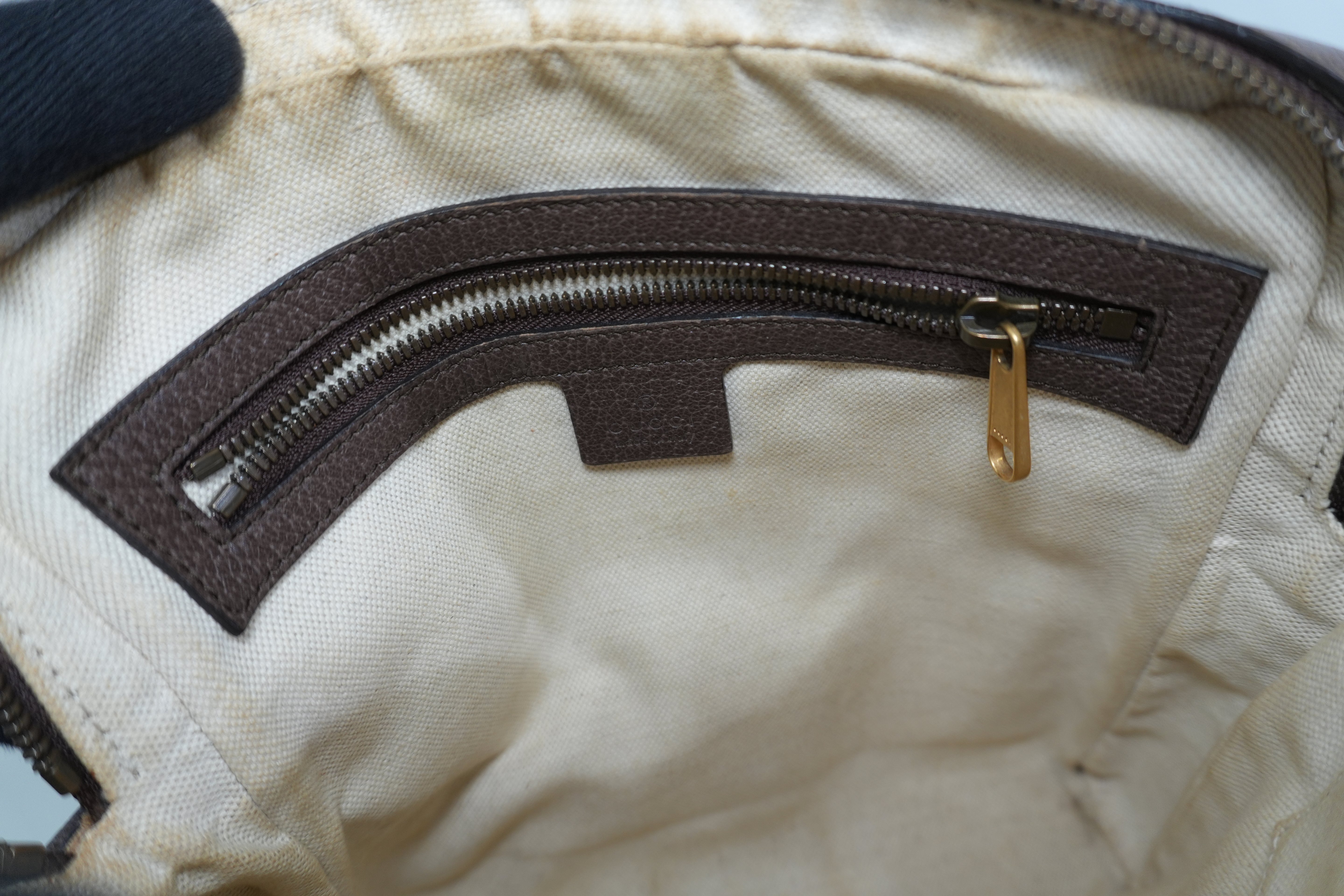 Pre-owned Gucci Ophidia Shoulder Bag Brown