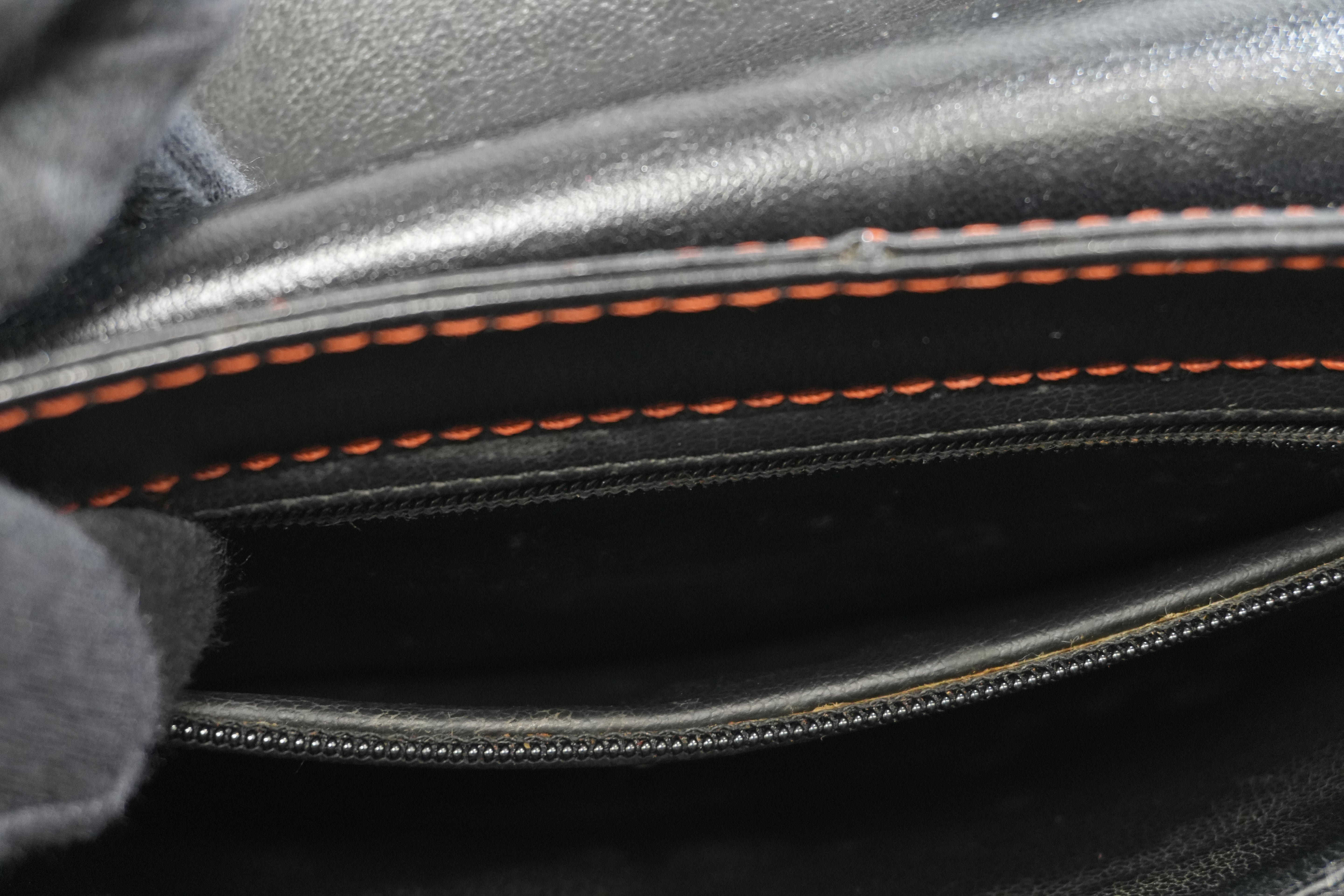 Pre-owned Saint Laurent Crossbody Bag Black