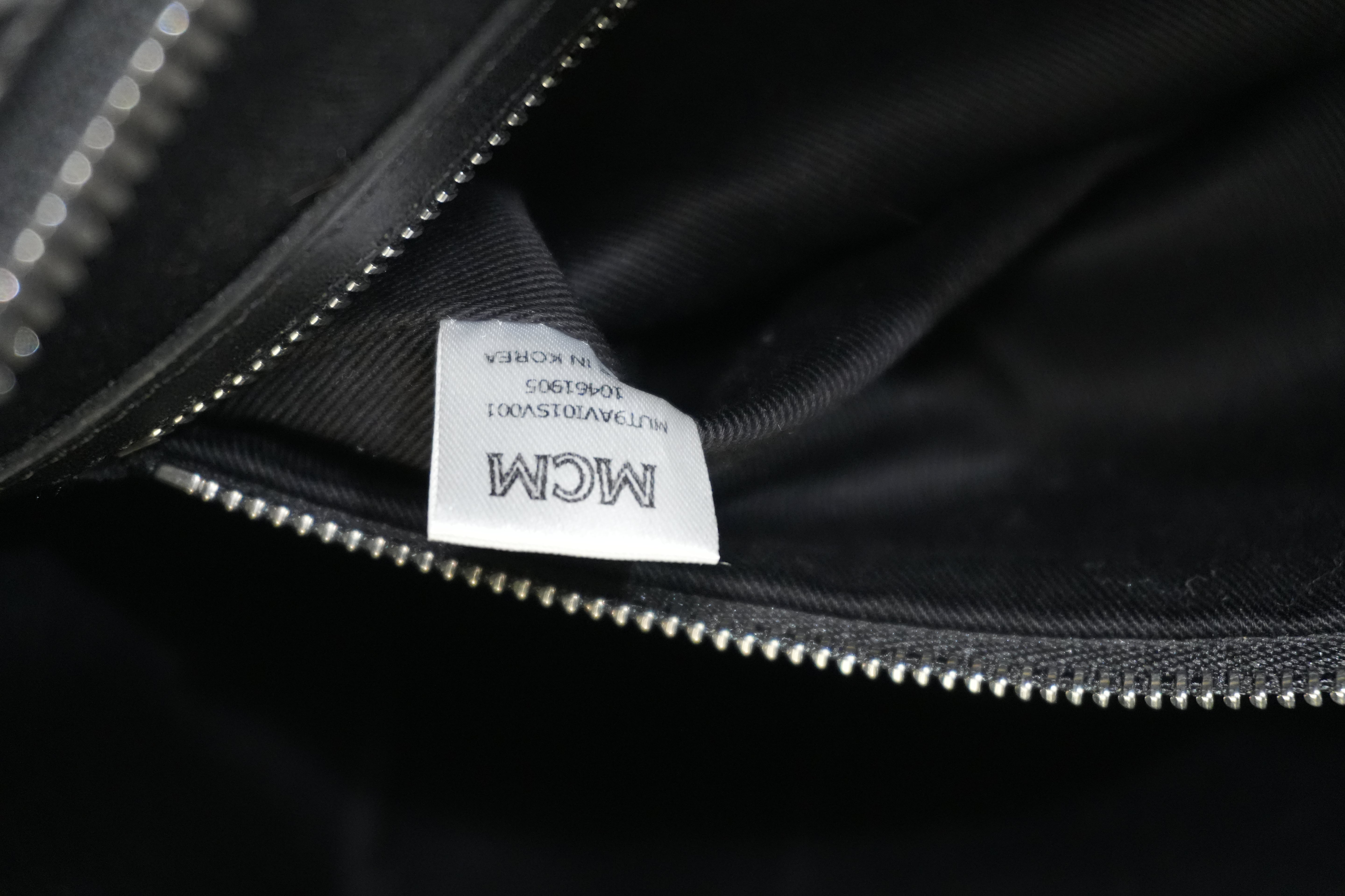 Pre-owned MCM Vertical Tote Bag Black