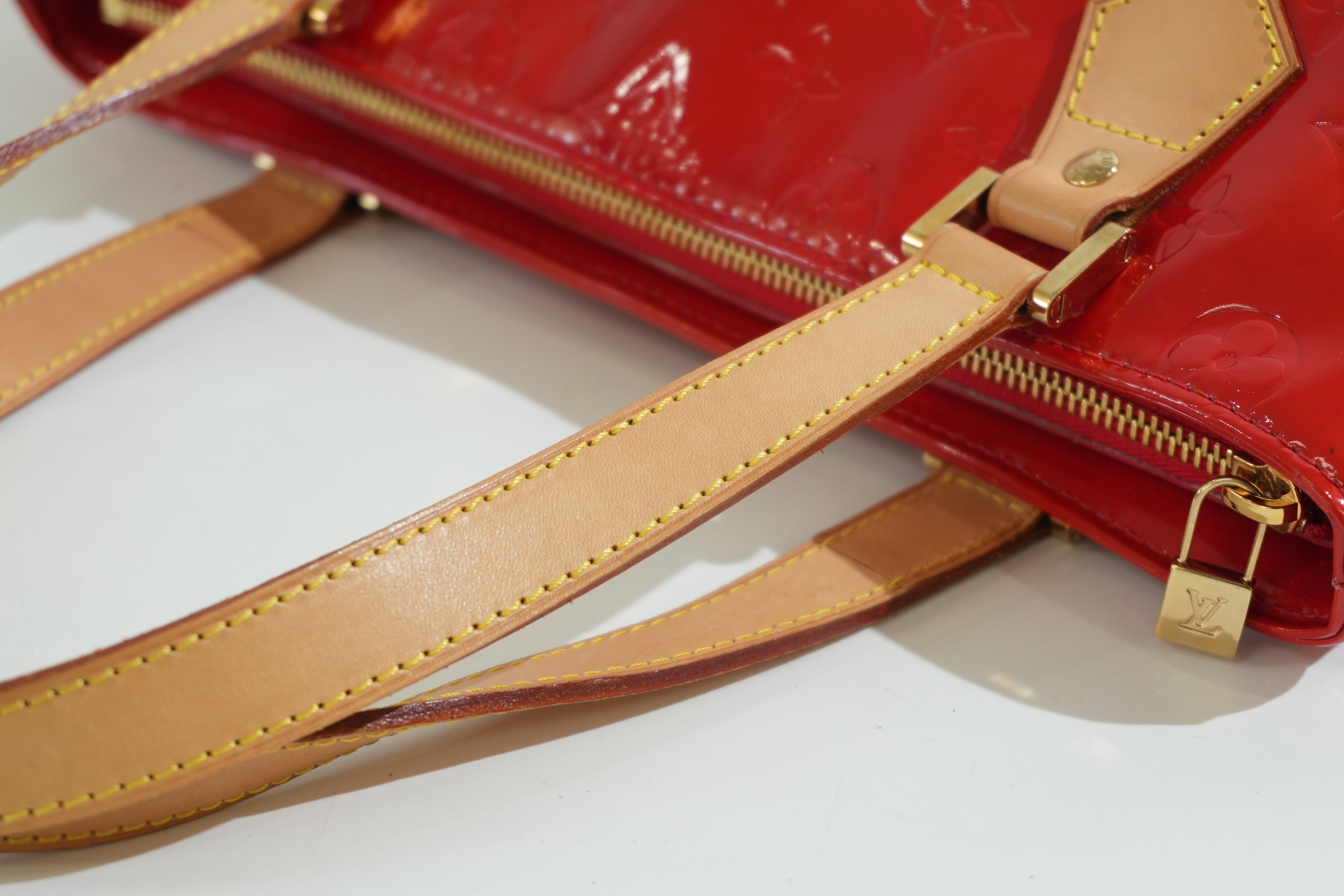 Pre-owned Louis Vuitton Vernis Houston Handbag Red
