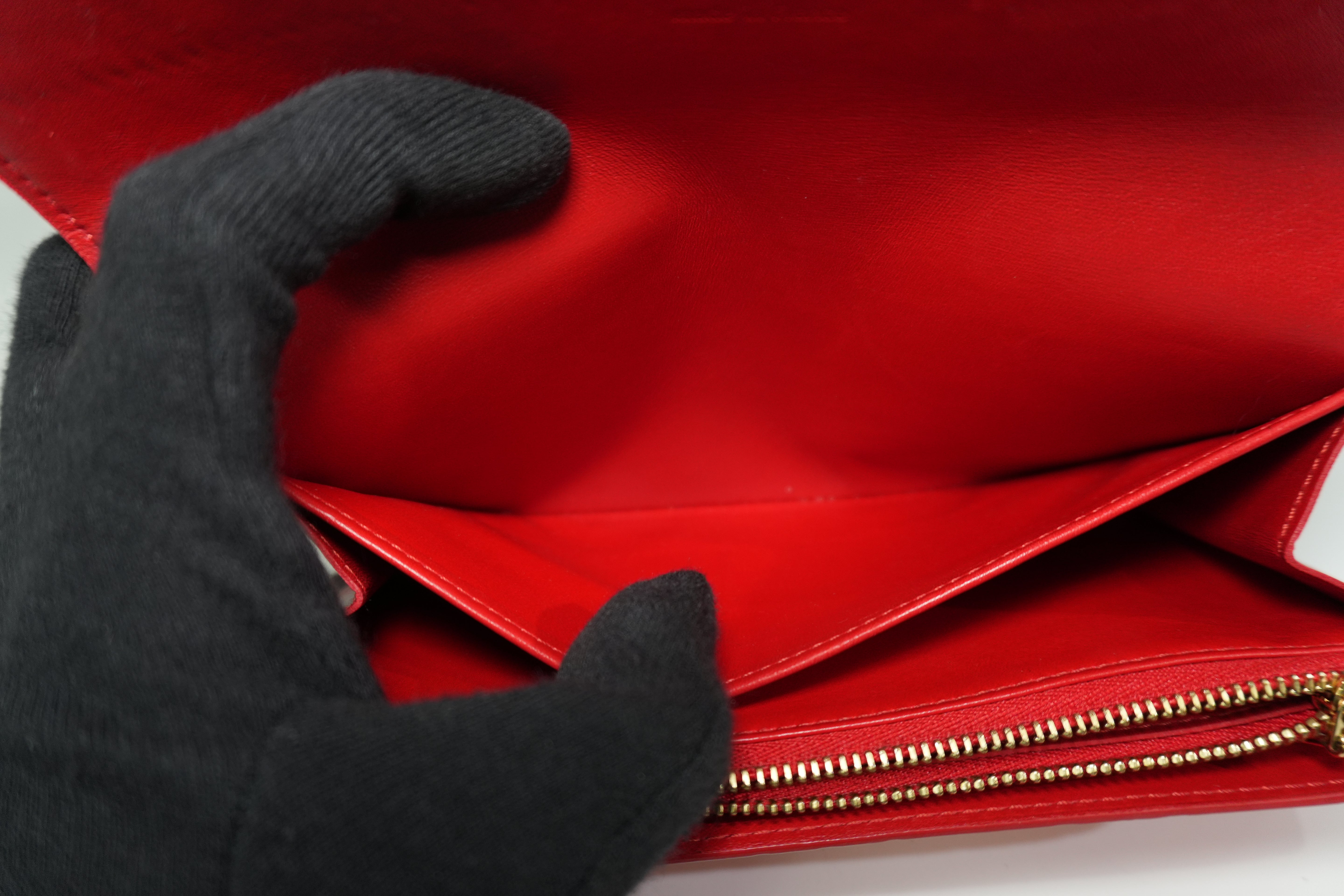 Pre-owned Louis Vuitton Vernis Sarah Wallet Red