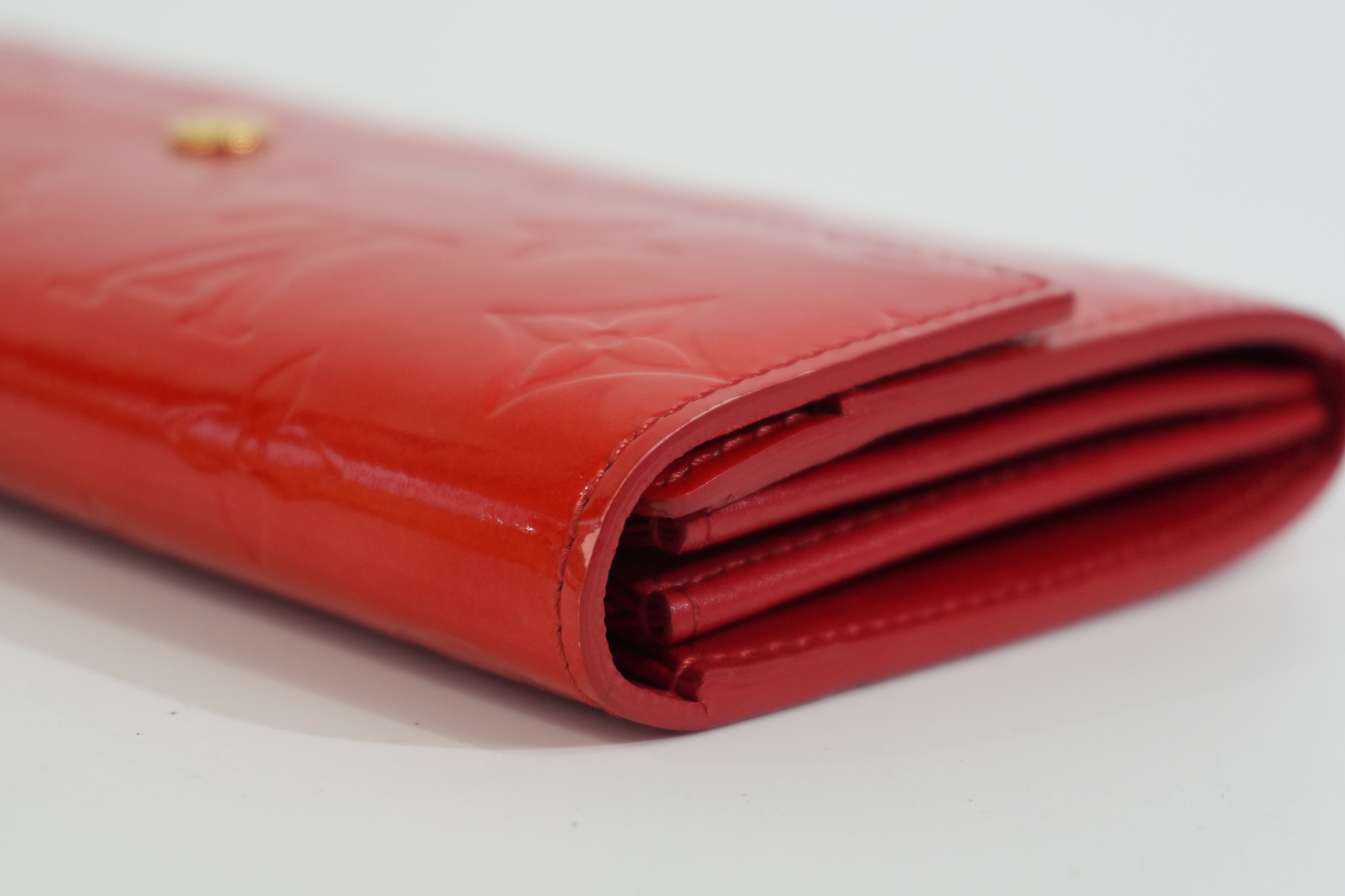 Pre-owned Louis Vuitton Vernis Sarah Wallet Red