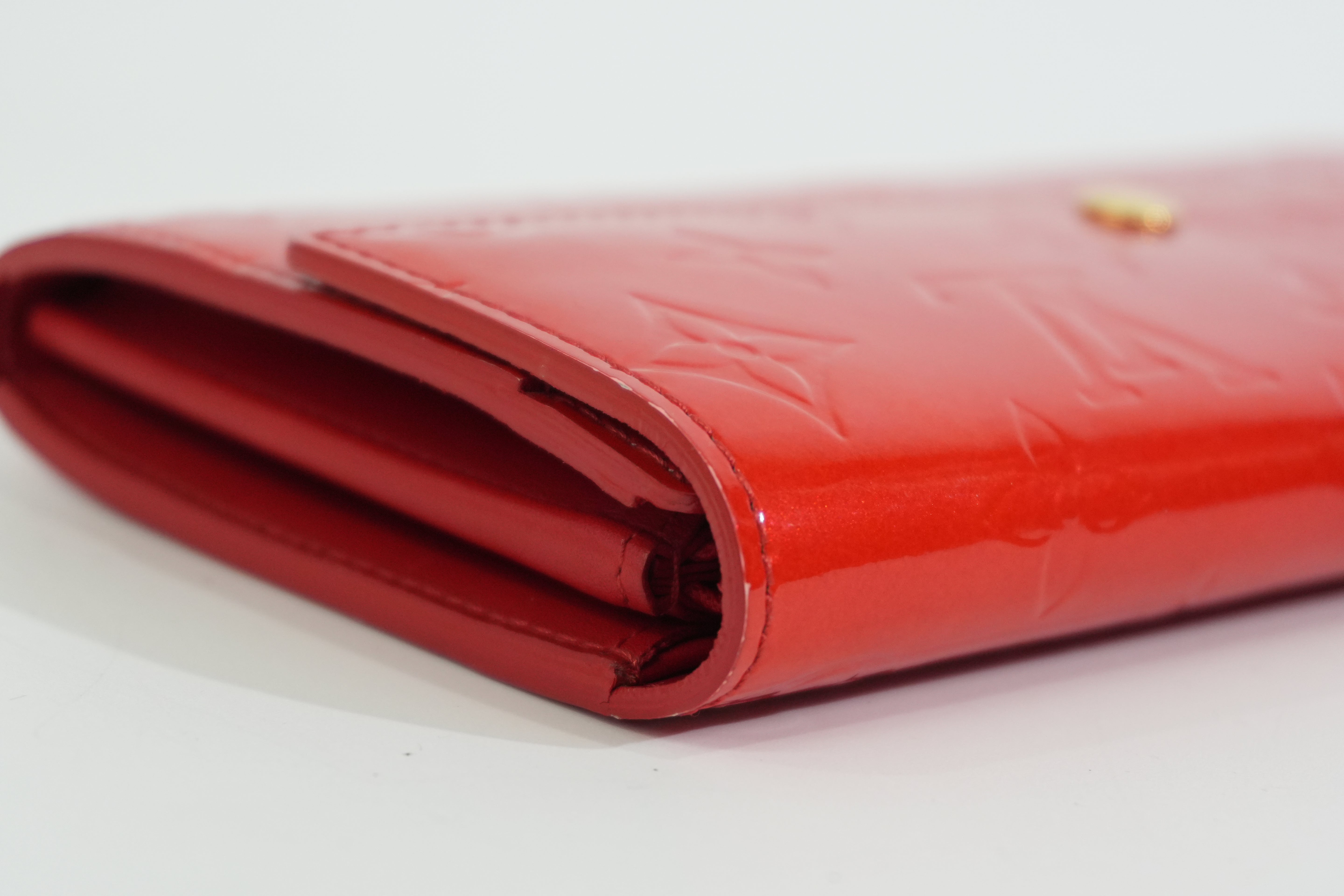 Pre-owned Louis Vuitton Vernis Sarah Wallet Red