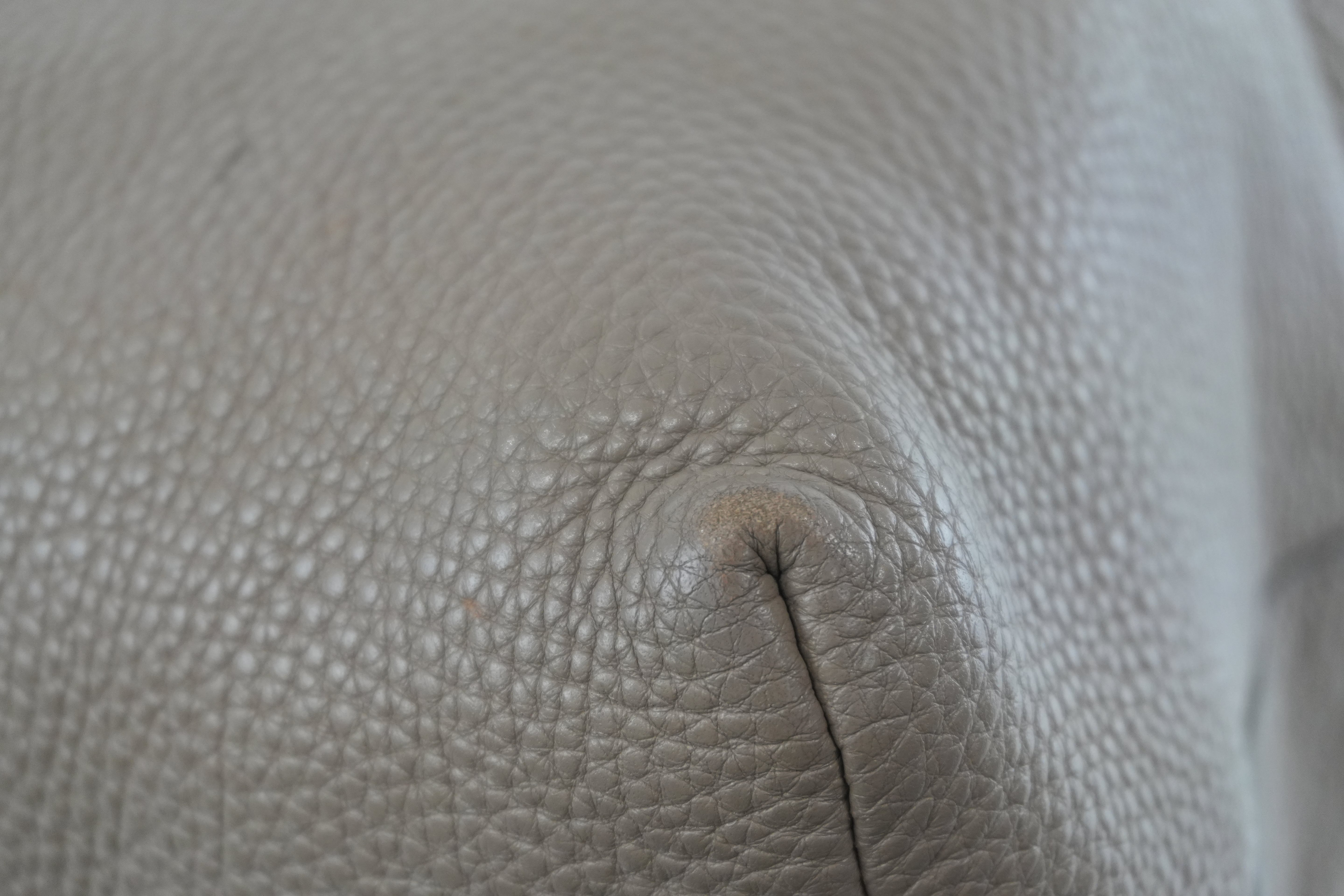 Pre-owned Miumiu Tote Bag Leather Beige