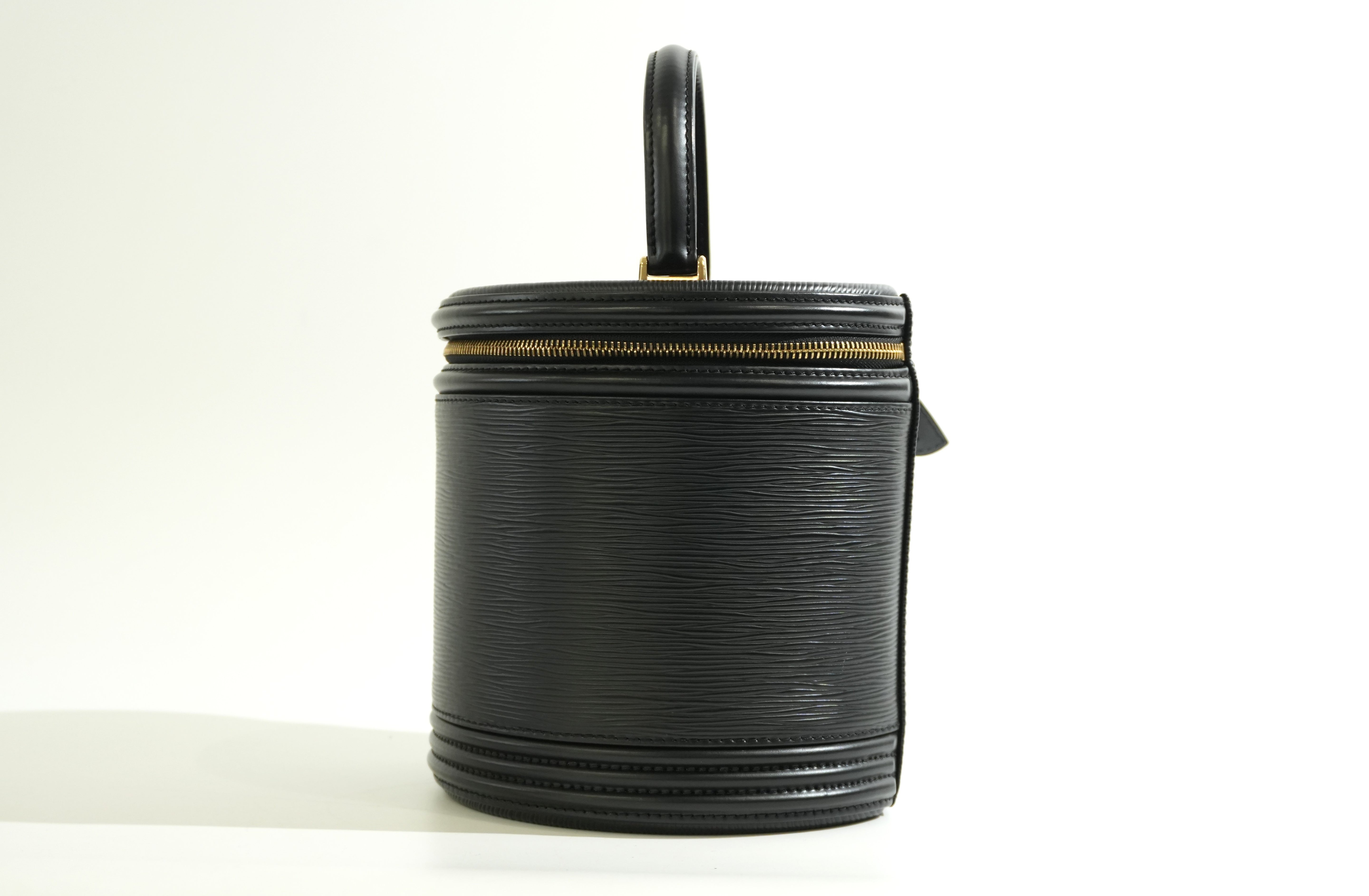 Pre-owned Louis Vuitton Epi Cannes Vanity Bag Black