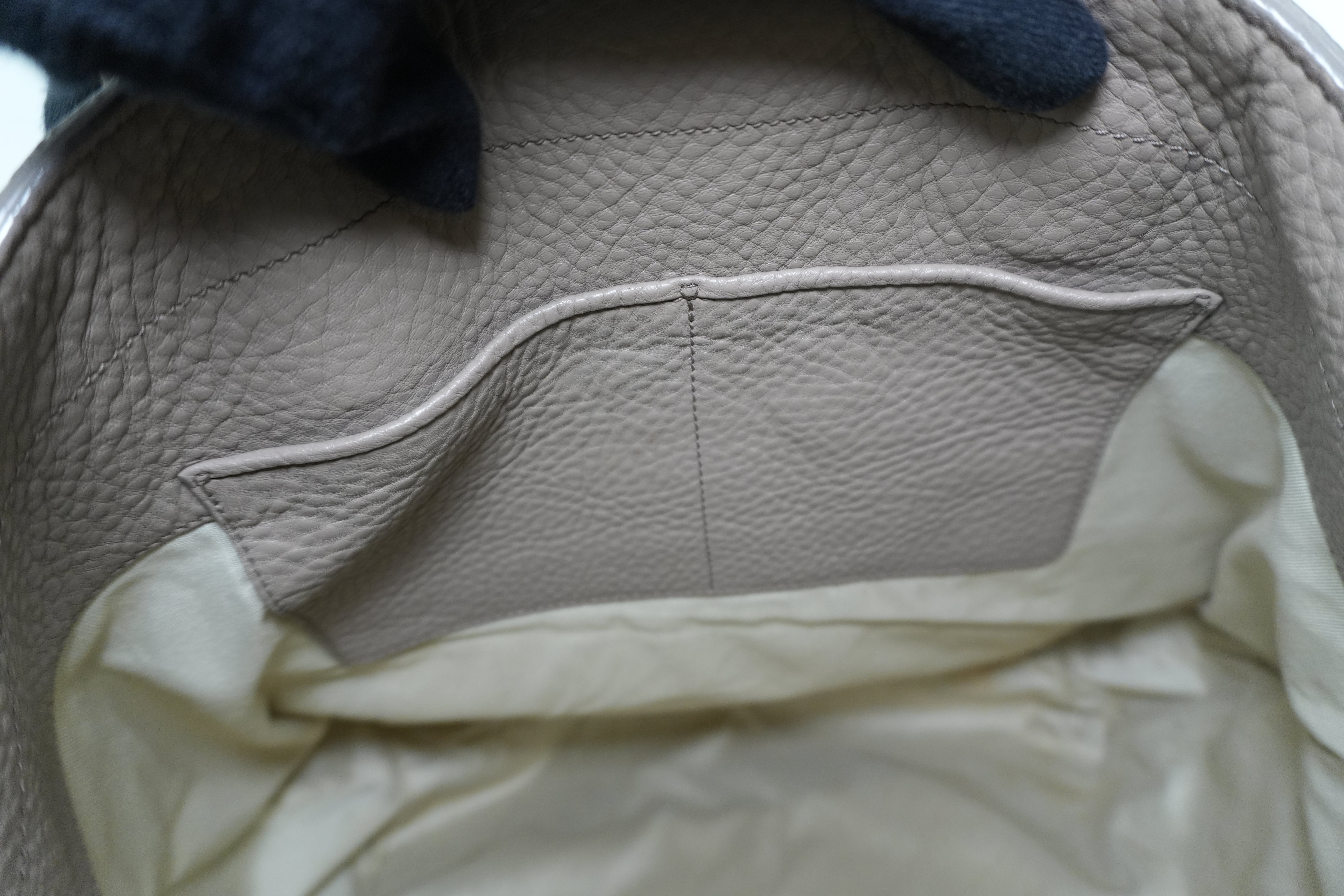 Pre-owned Miumiu Tote Bag Leather Beige