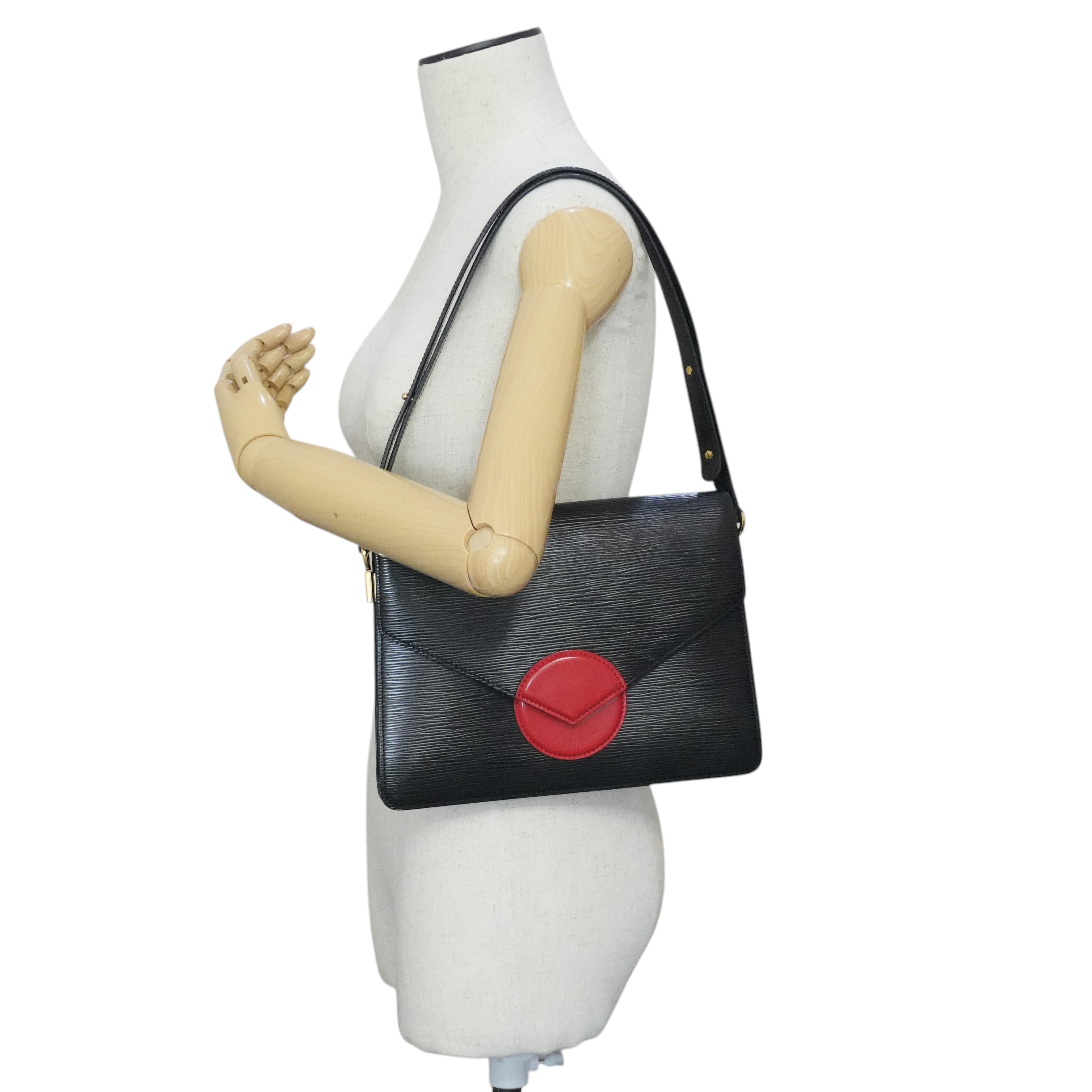 Pre-owned Louis Vuitton Epi Osh Envelope Crossbody Bag Black