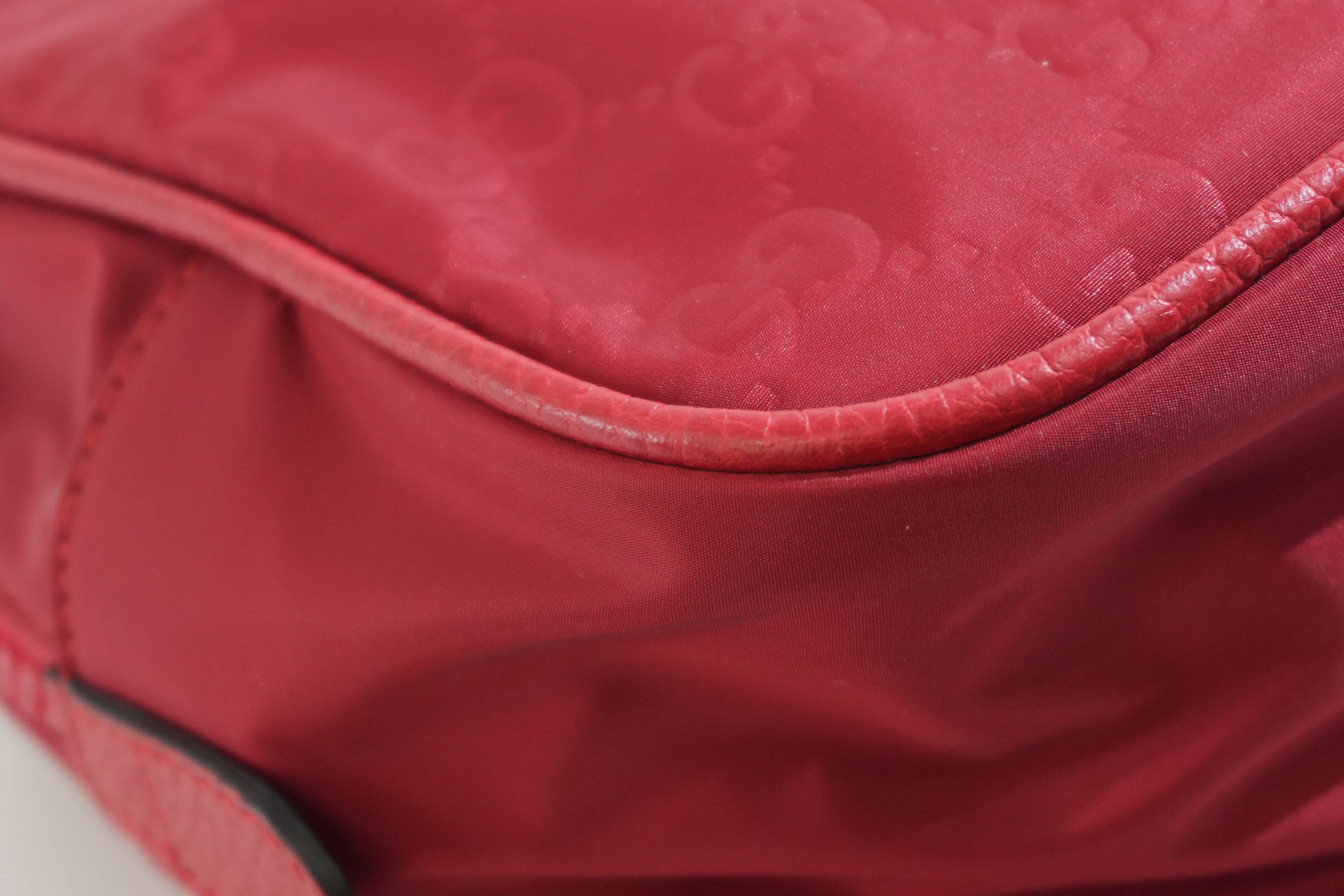 Pre-owned Gucci Guccisima Clutch Bag Red