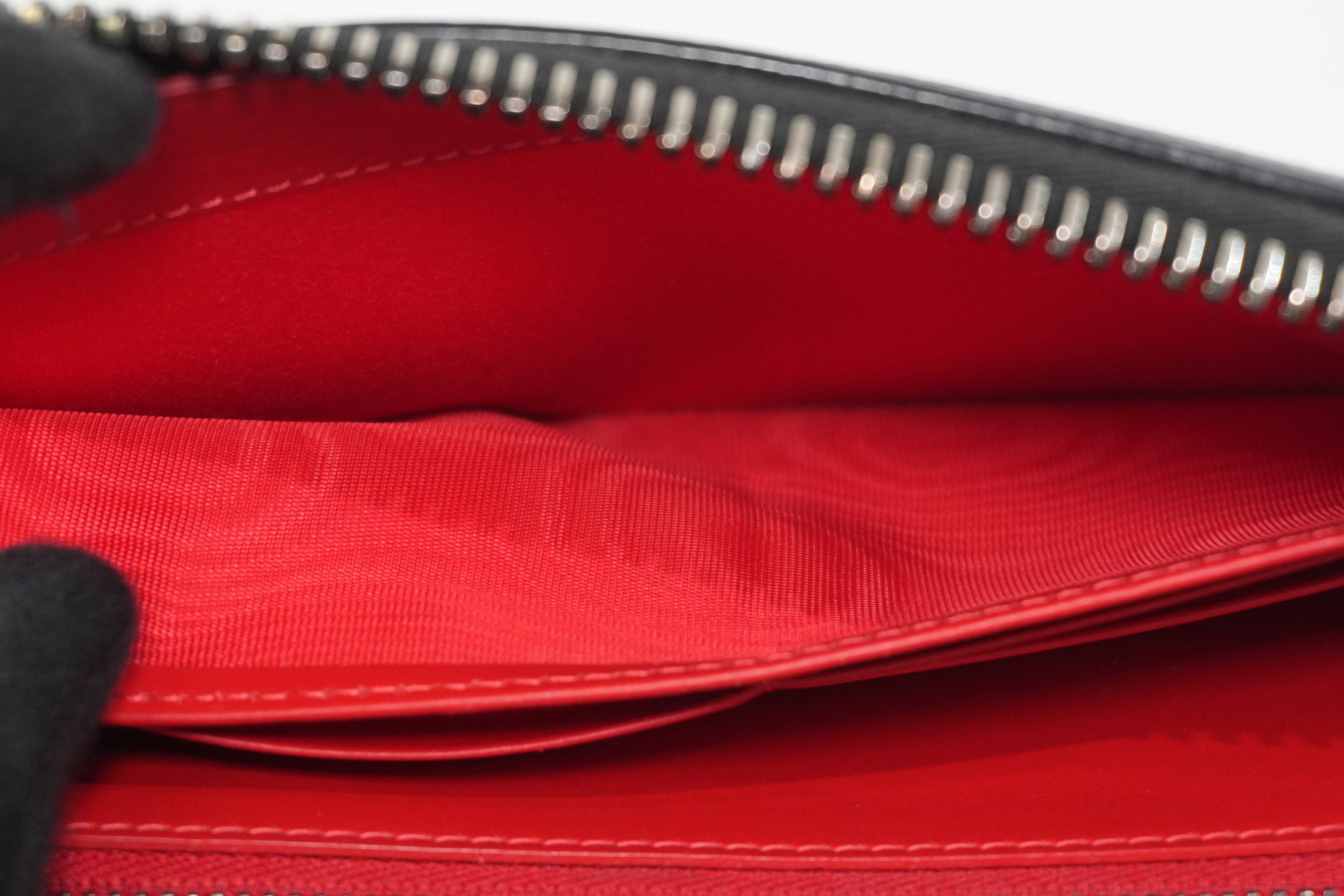 Pre-owned Louboutin Leather Zippy Long Wallet Black