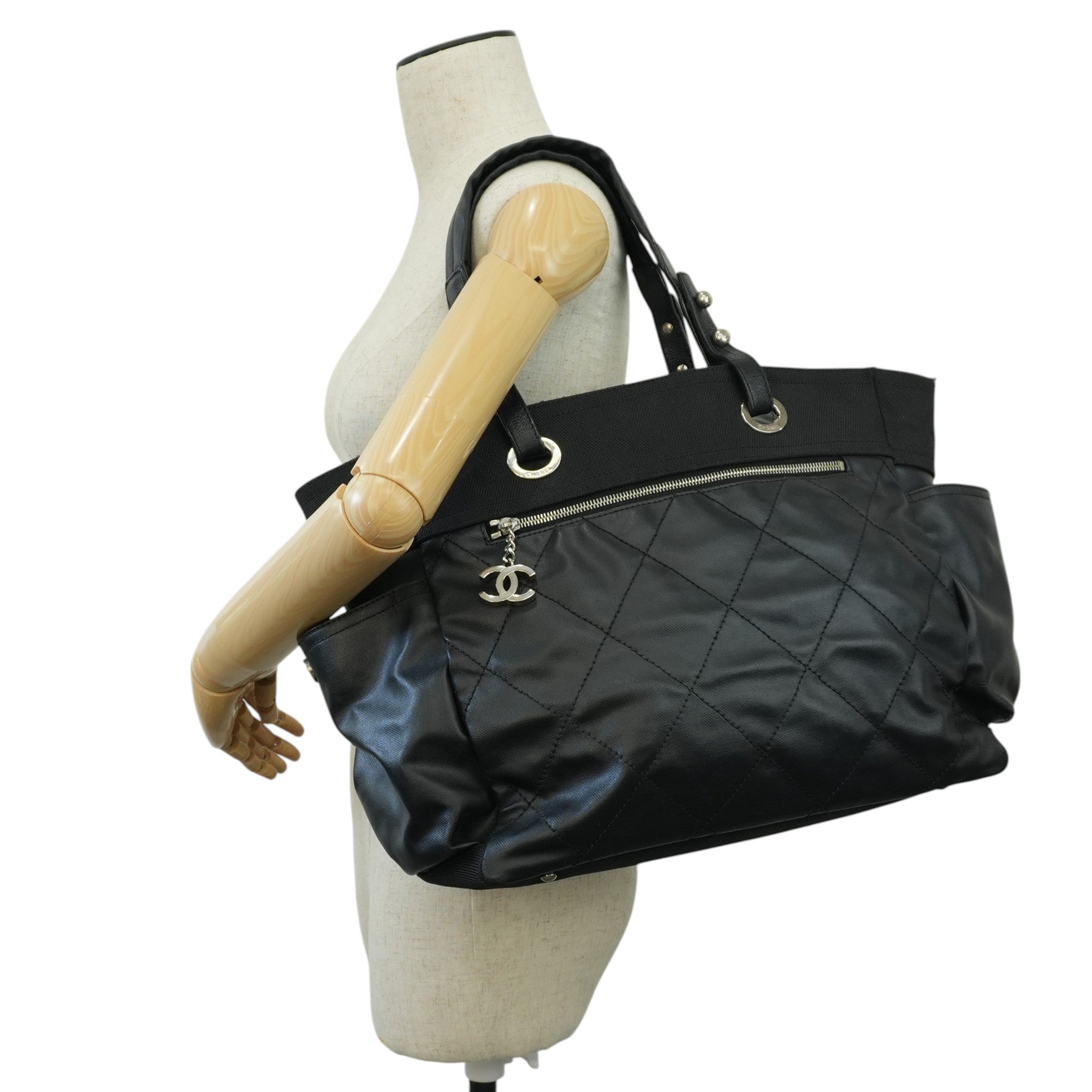 Chanel Paris Biatriz GM Tote Bag Black Used