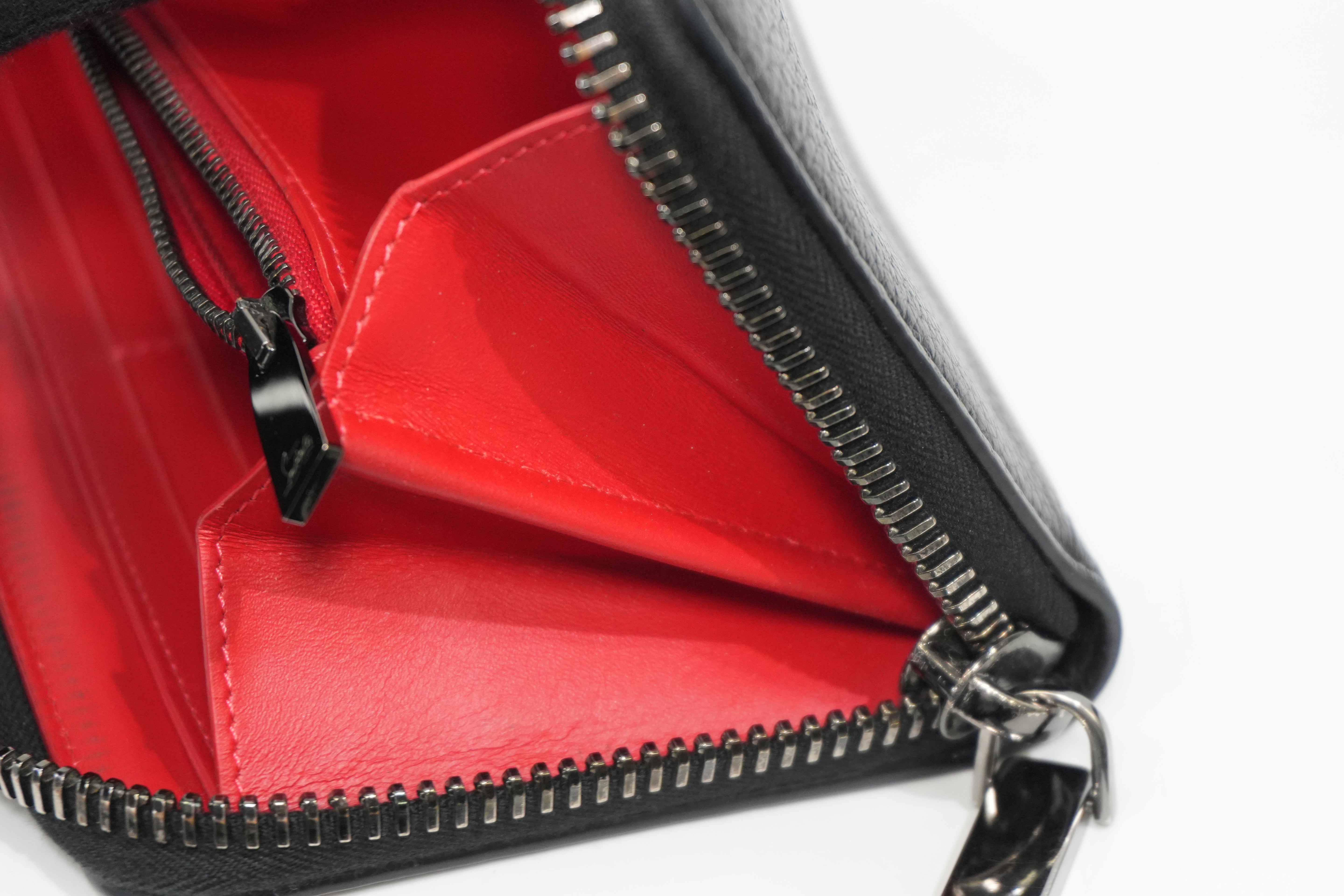 Pre-owned Louboutin Leather Zippy Long Wallet Black