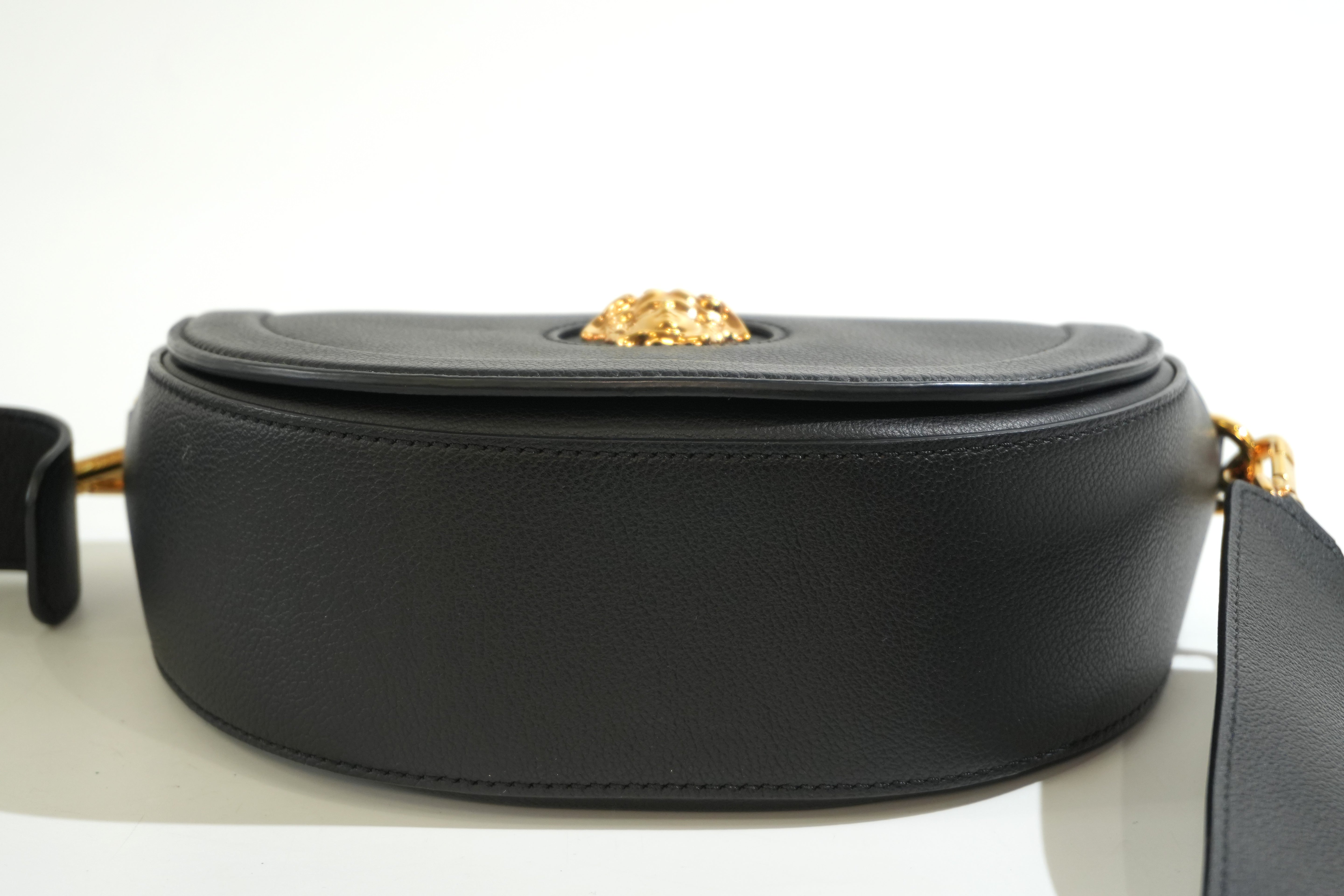 Pre-owned Versace Crossbody Bag Black