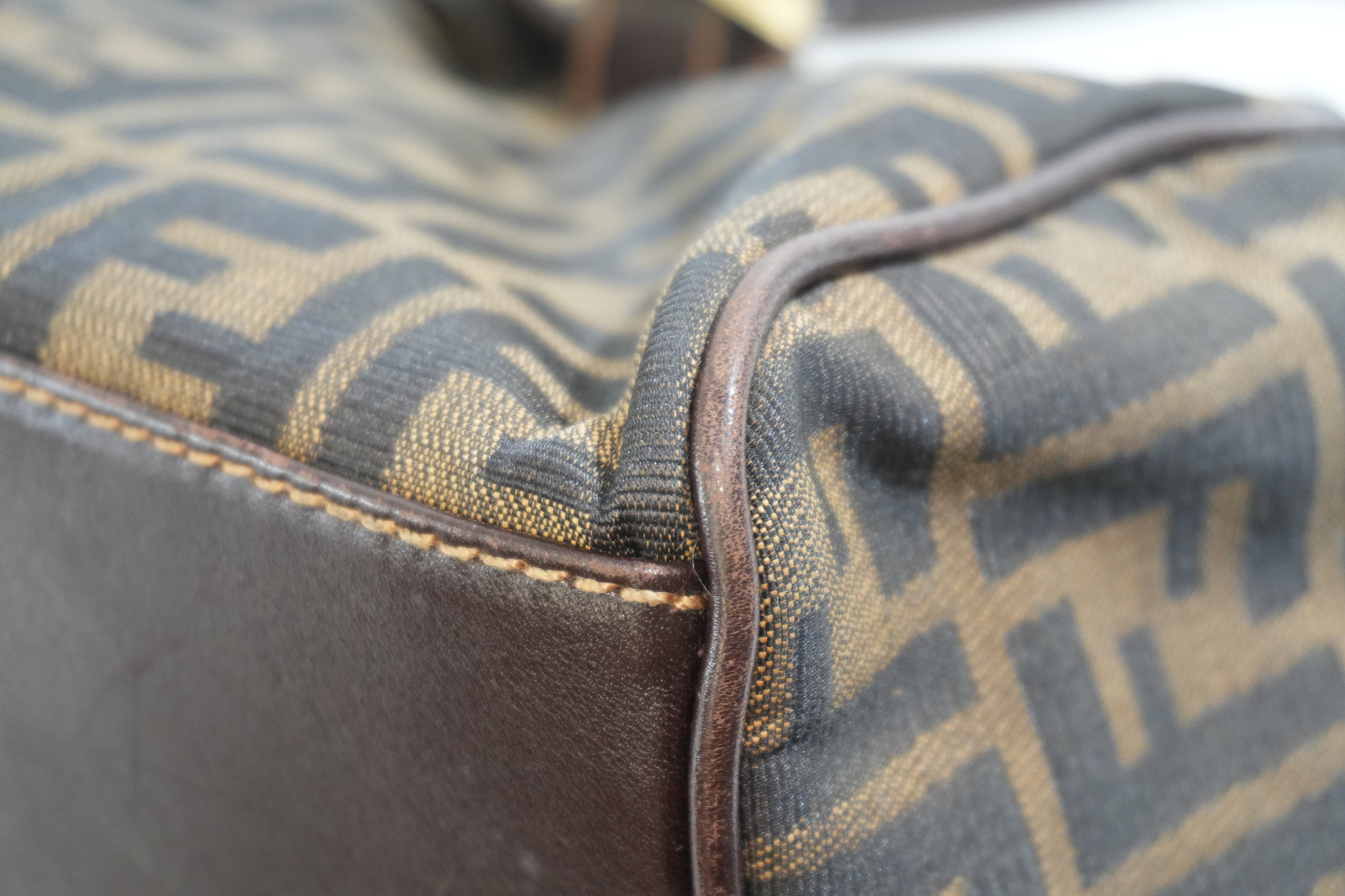 Pre-owned Fendi Zucca Handbag Brown