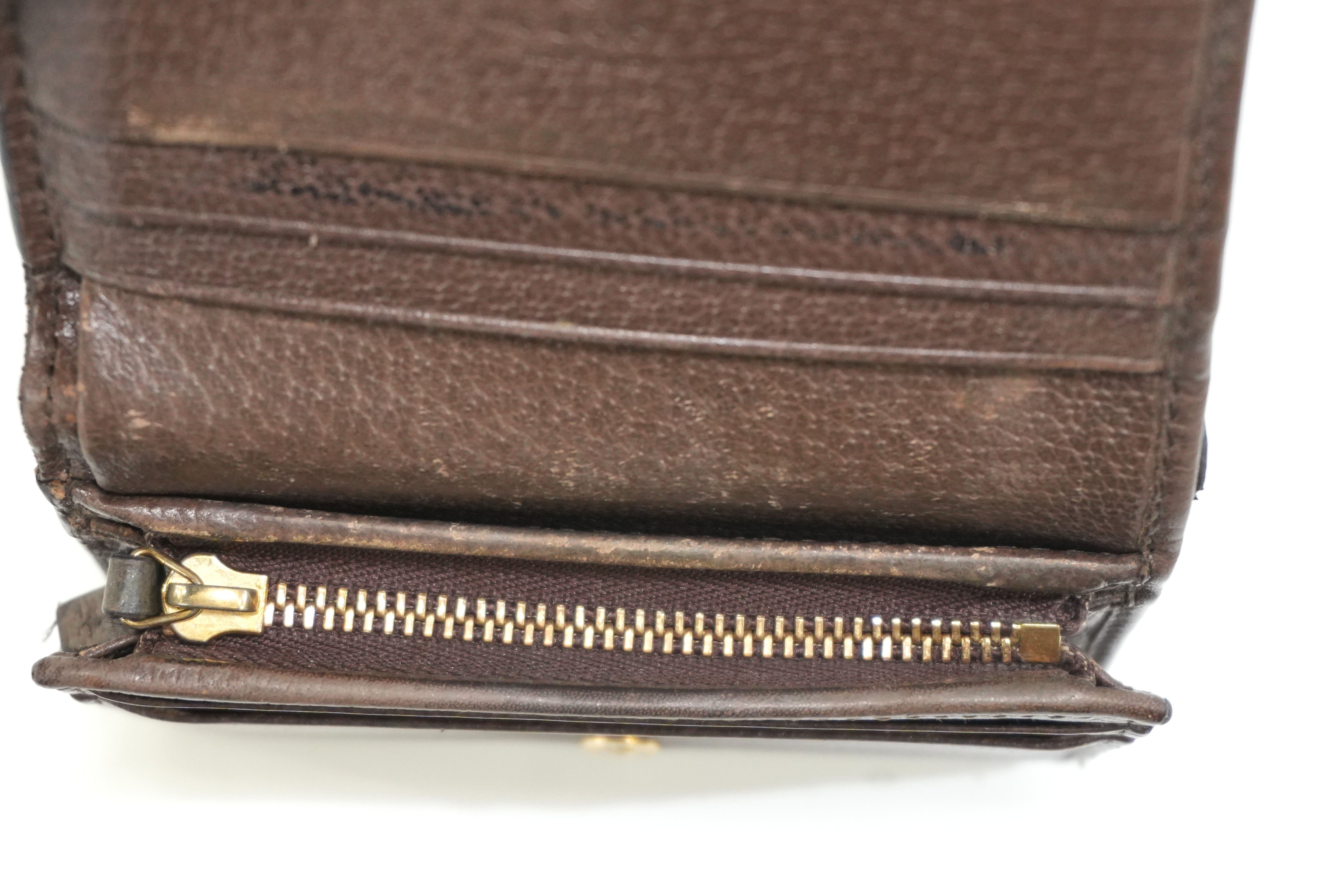 Pre-owned Gucci Compact Wallet Strawberry Wallet Brown