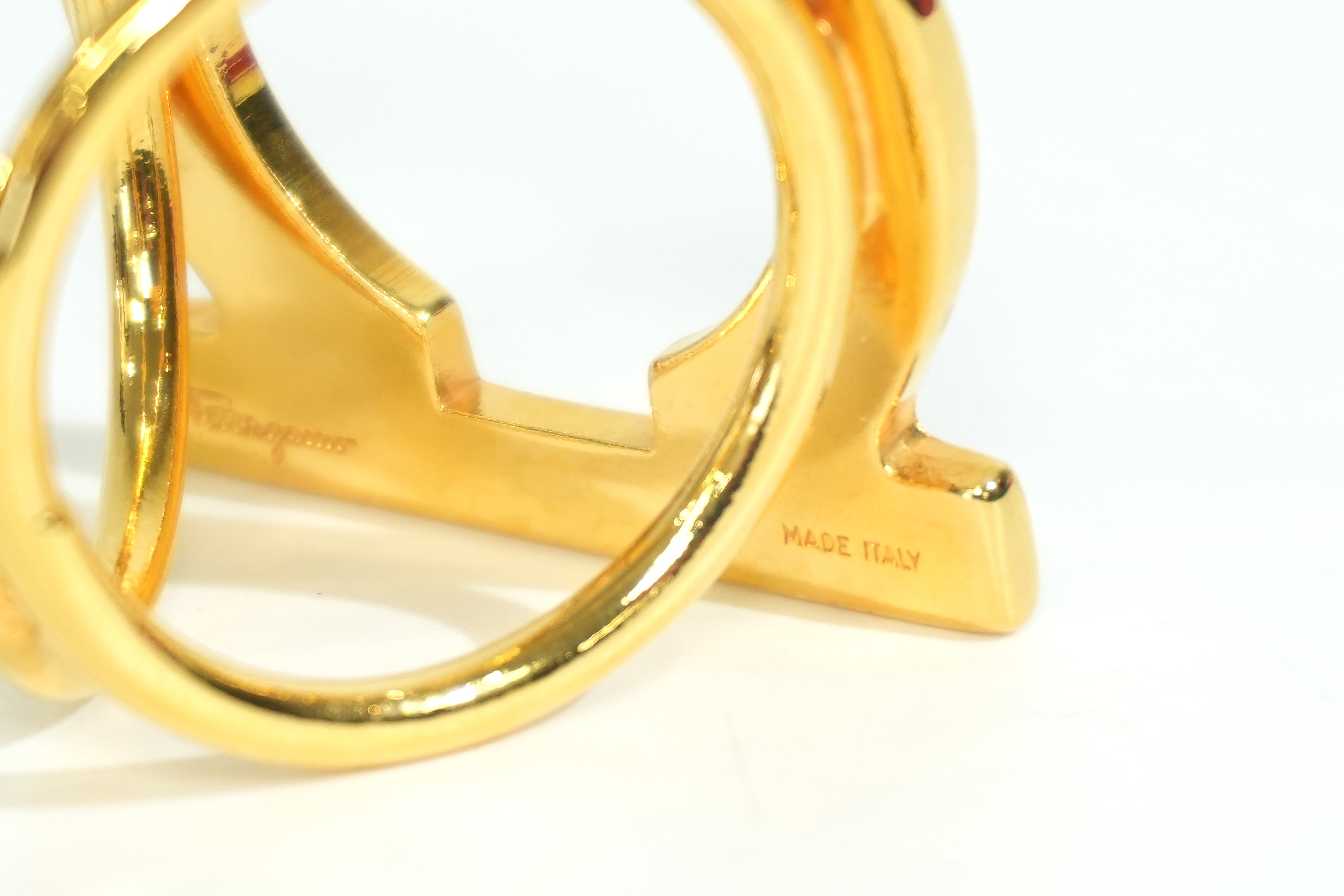 Pre-owned Ferragamo Stainless Steel Scarf Ring Gold tone