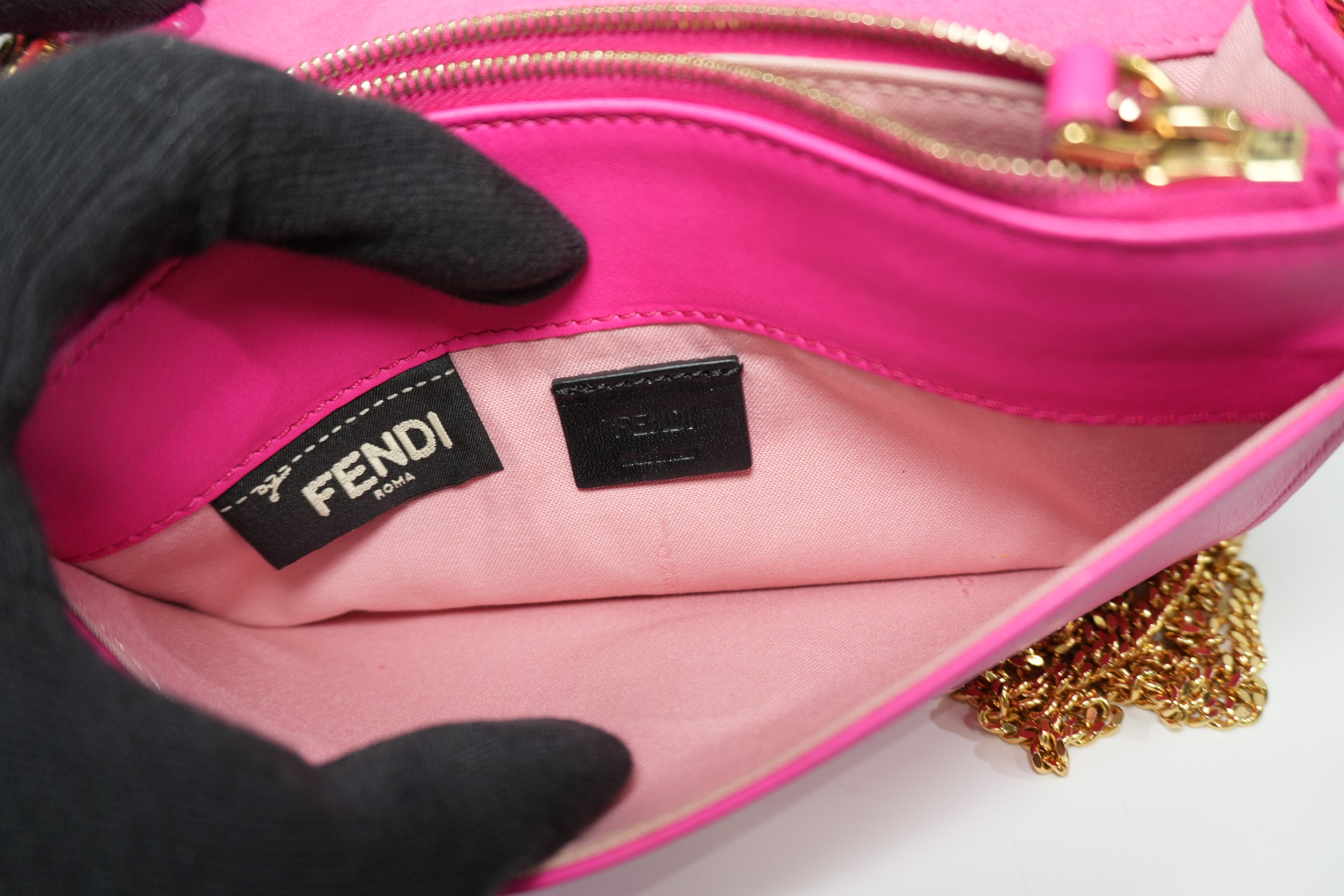 Pre-owned Fendi Wallet on Chain Pink