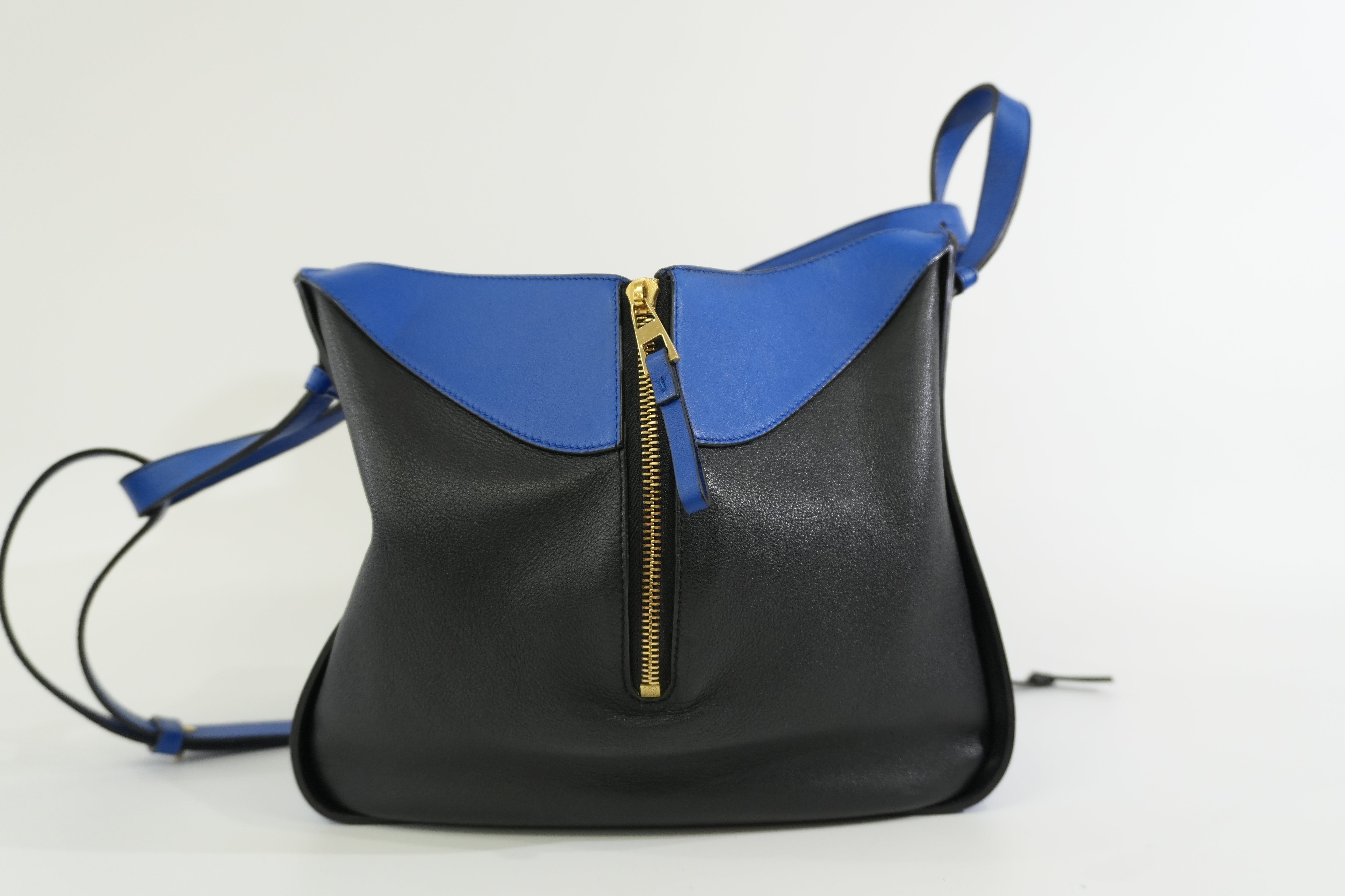 Pre-owned Loewe Hammock Shoulder Bag Blue and Black