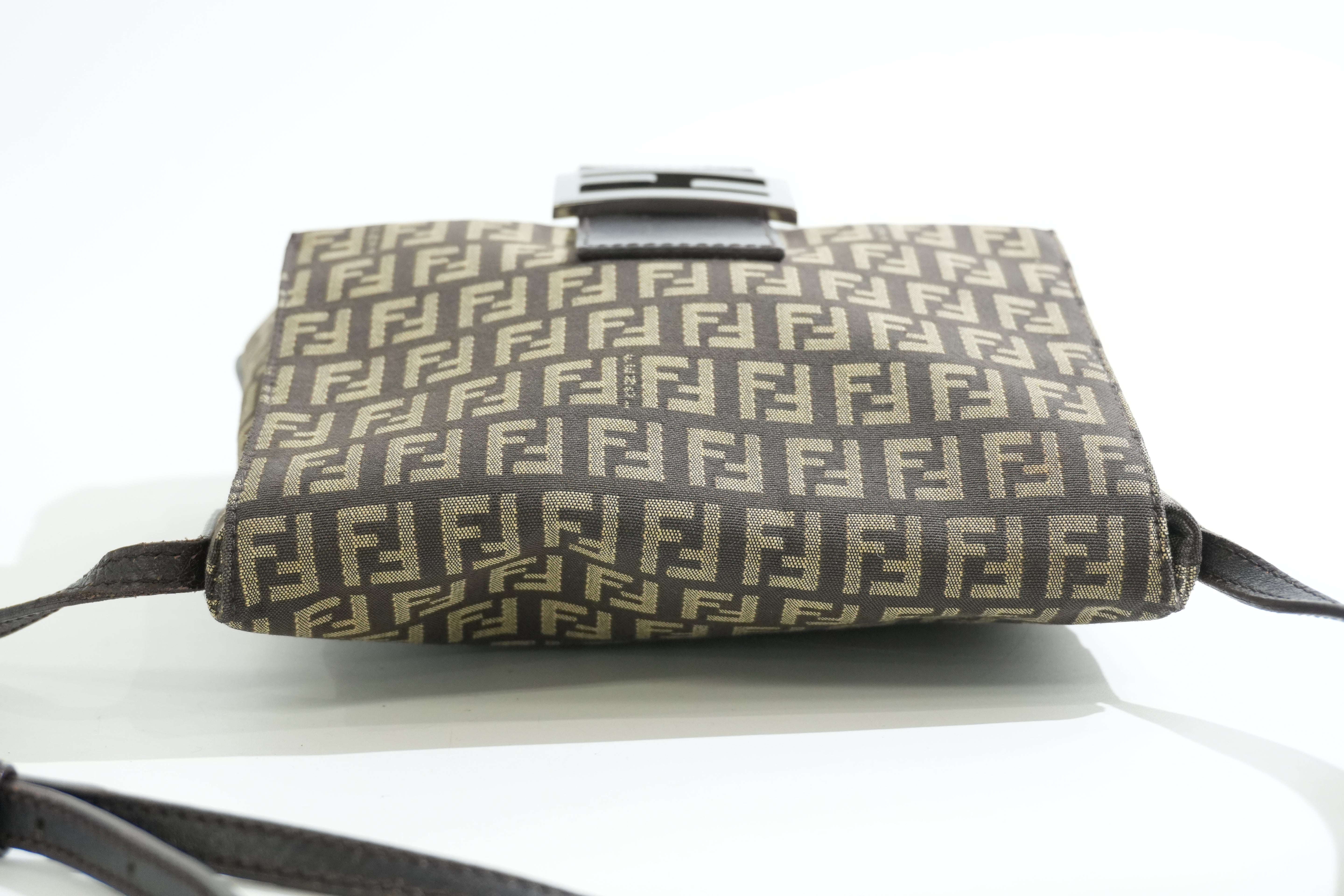 Pre-owned Fendi Zuchino Shoulder Bag Brown