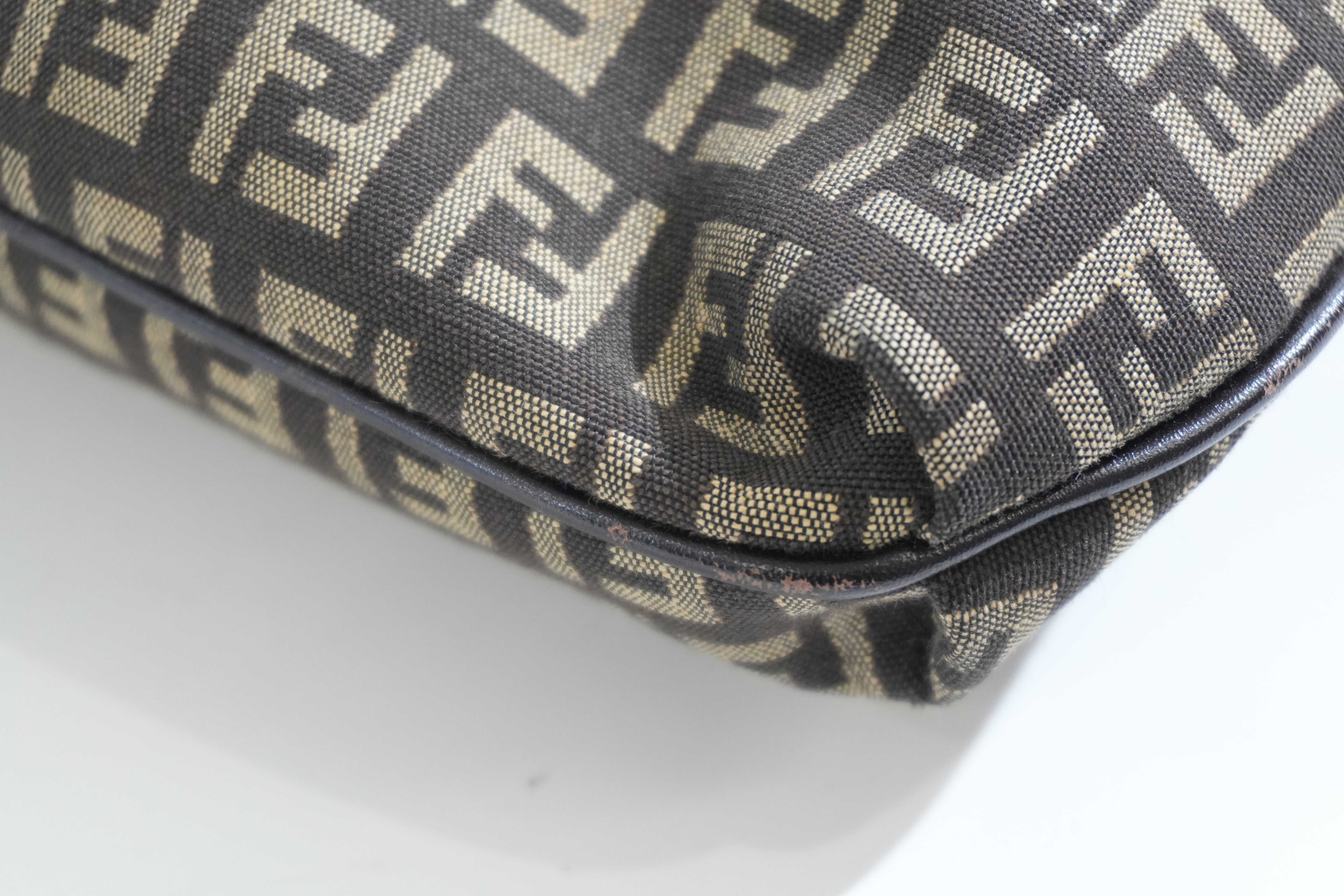 Pre-owned Fendi Zuchino Shoulder Bag Brown