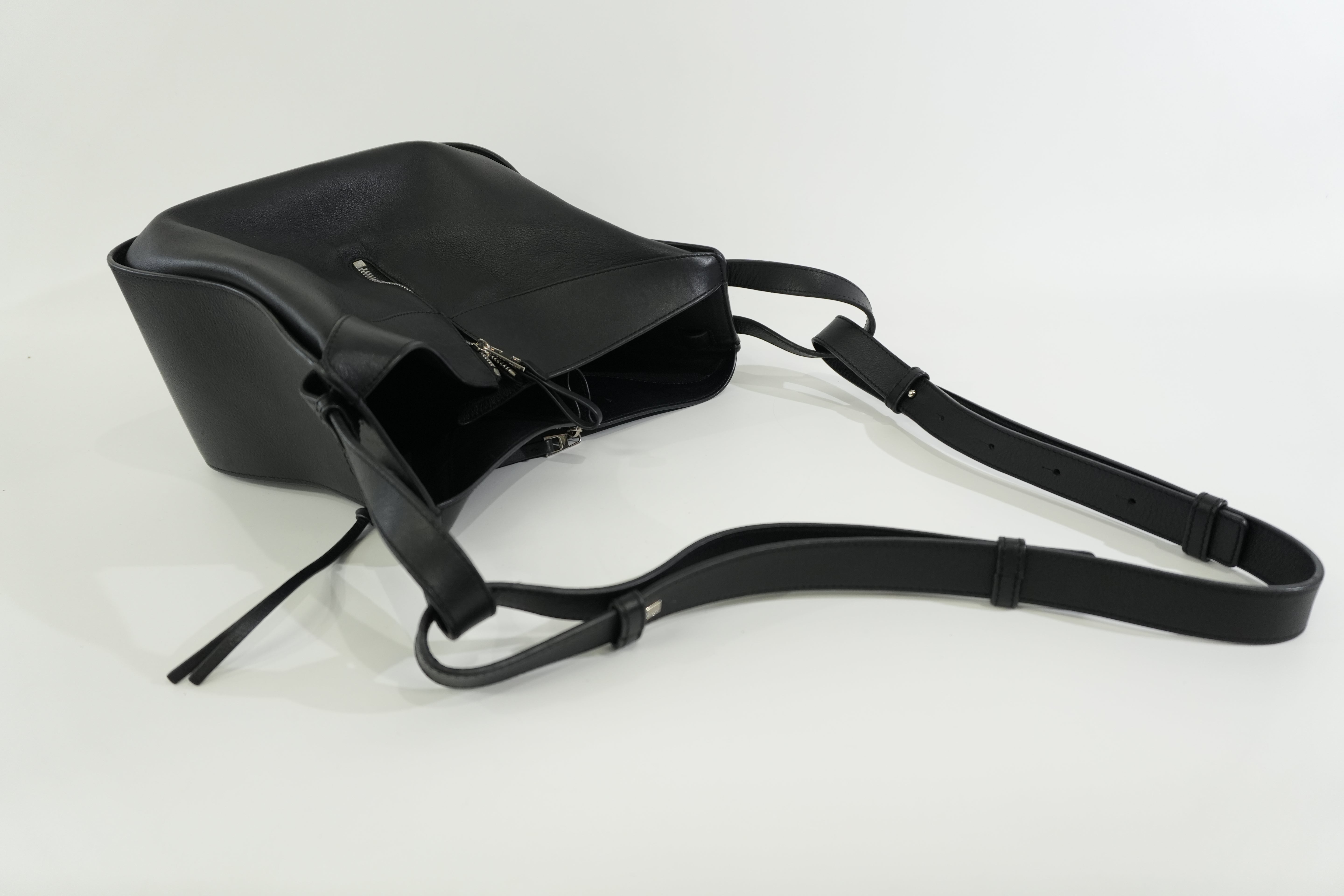 Pre-owned Loewe Hammock Shoulder Bag Black