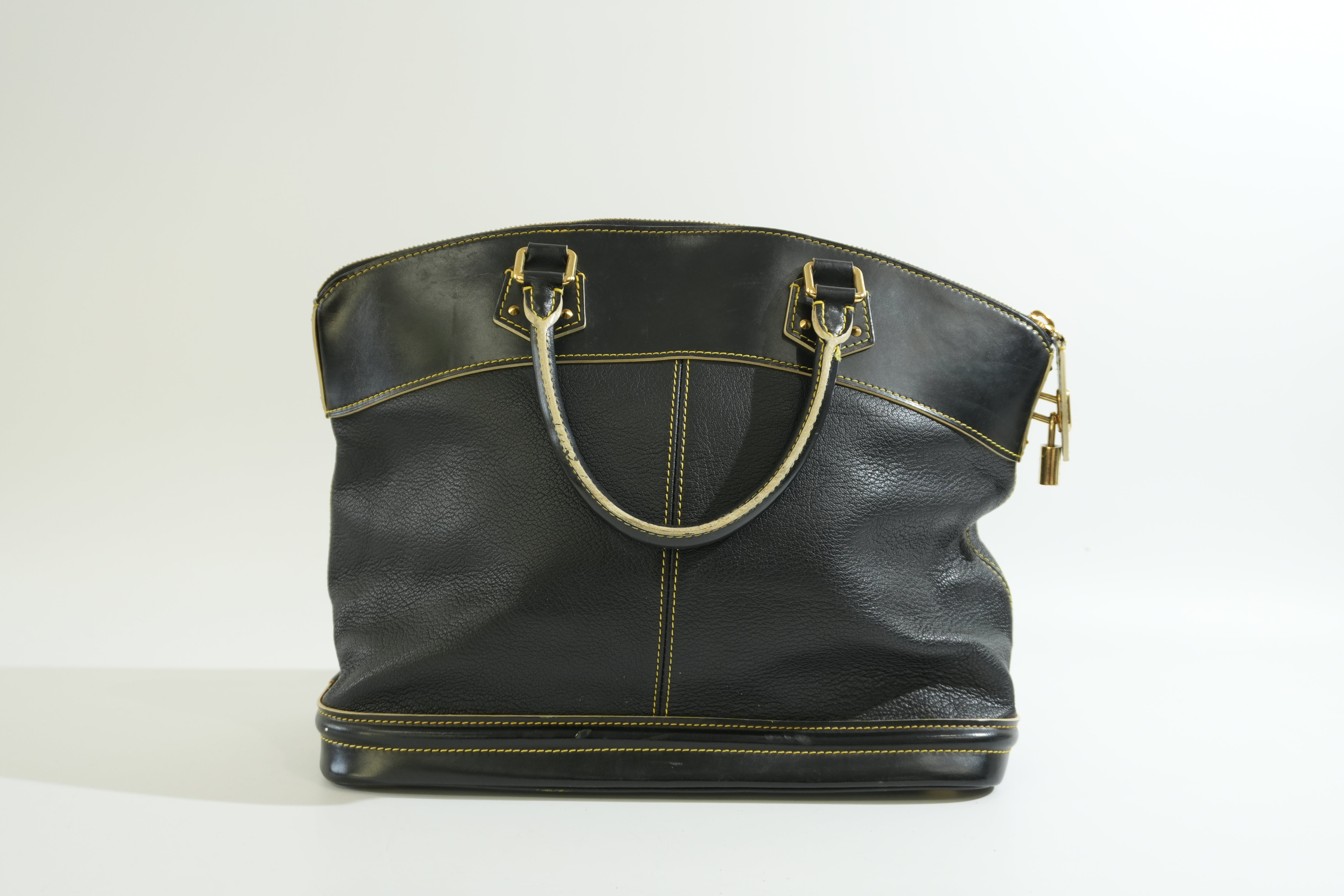 Pre-owned Louis Vuitton Lock It Suhali Handbag Black
