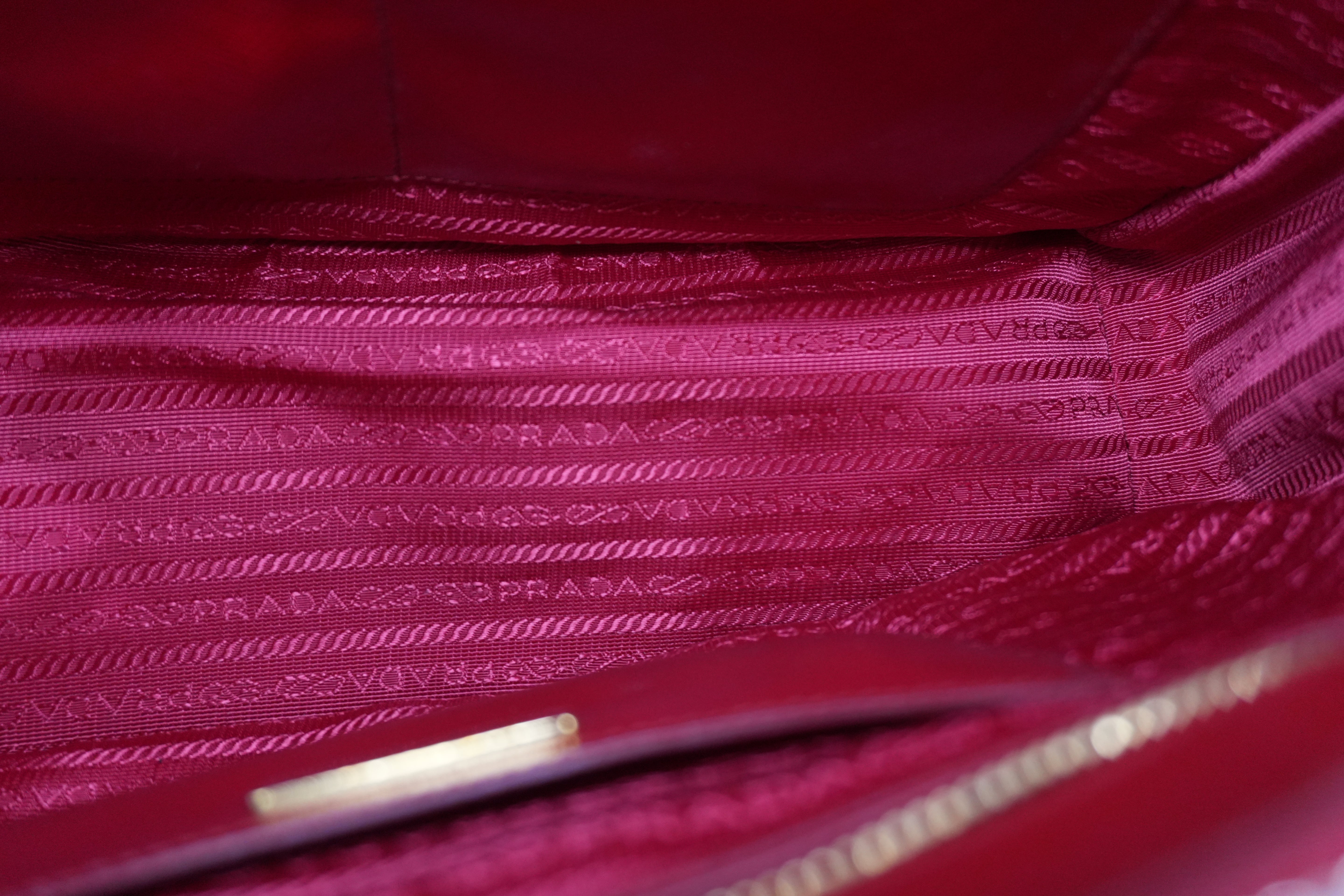 Pre-owned Prada Two Way Saffiano Vernice Galleria Shoulder Bag Red