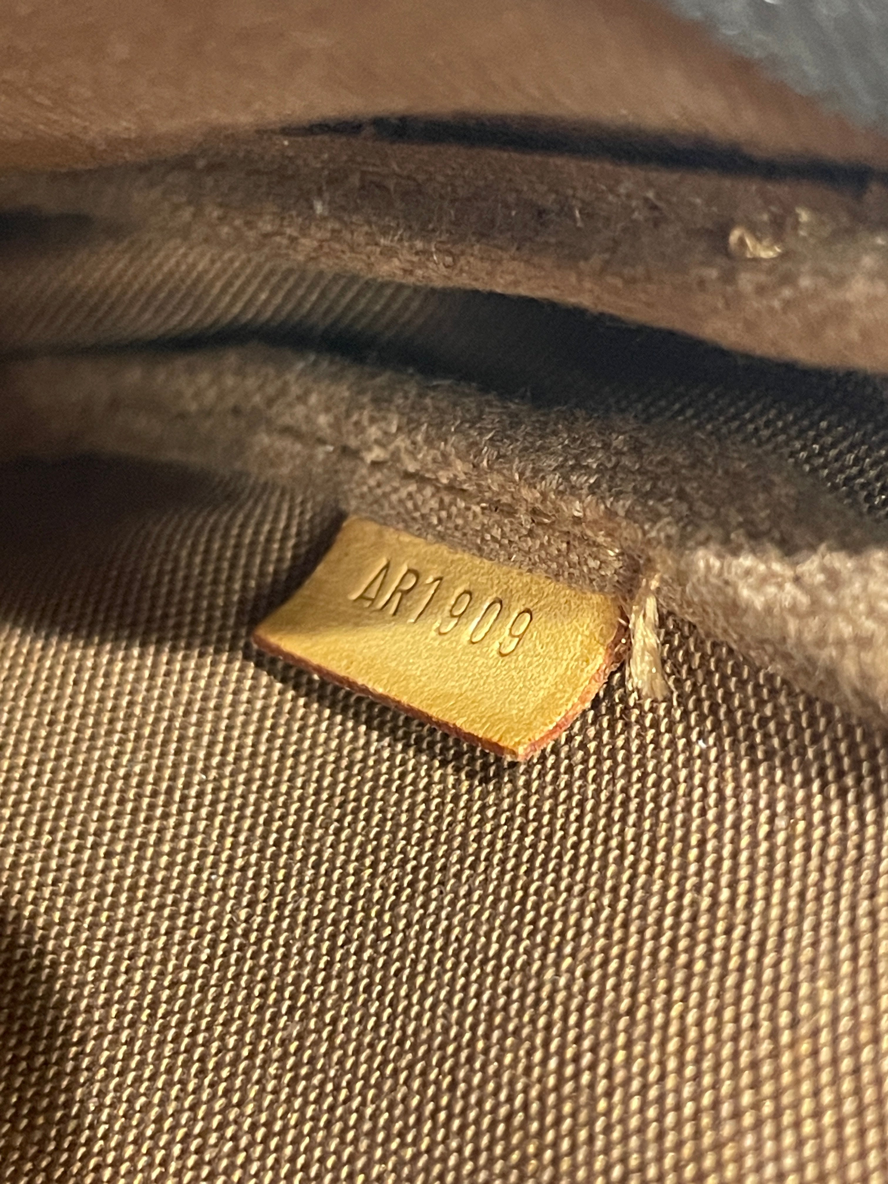 Louis Vuitton Monogram Pochette Accessories Used