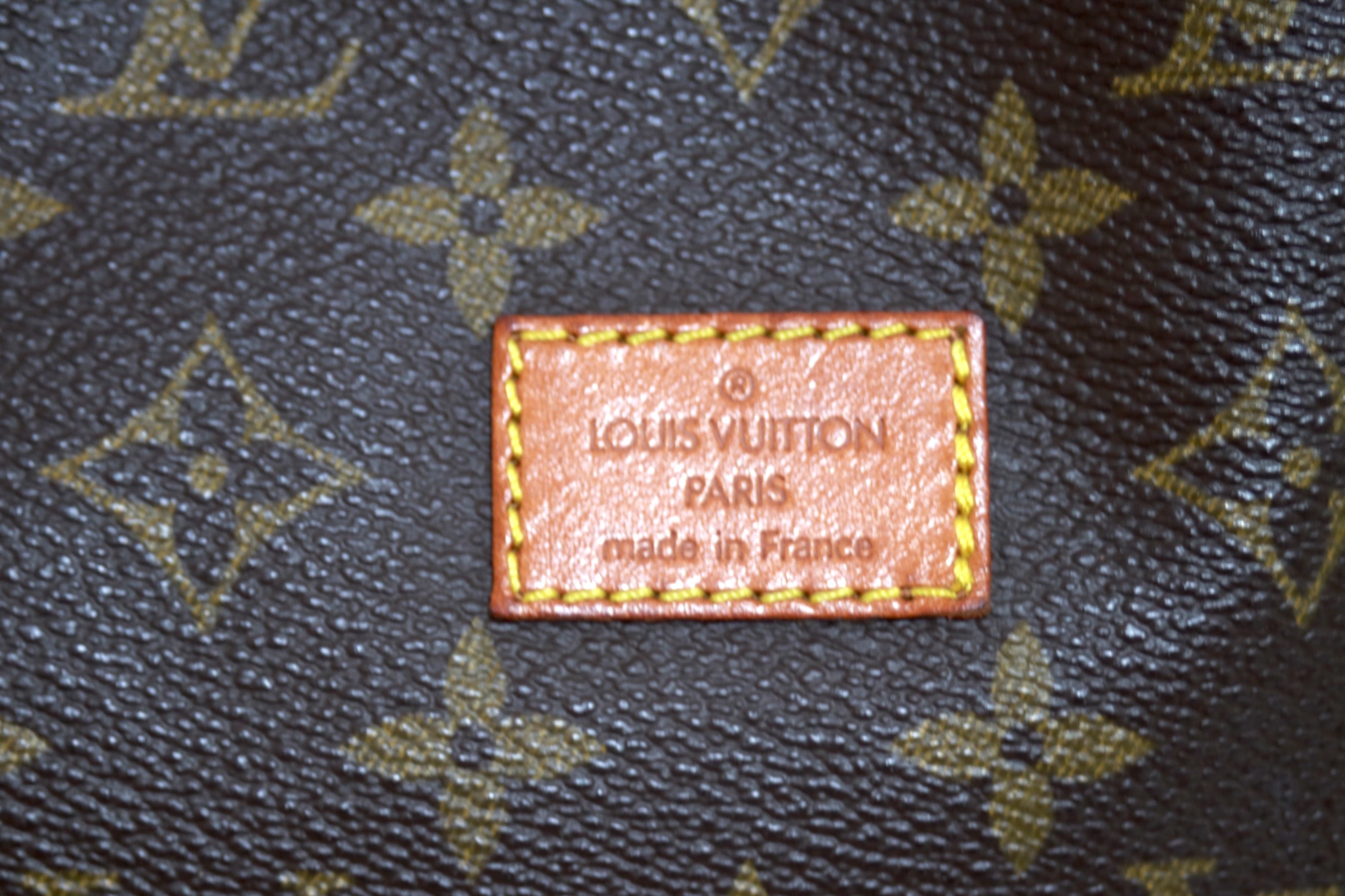 Louis Vuitton Saumur 30 Crossbody Bag Used