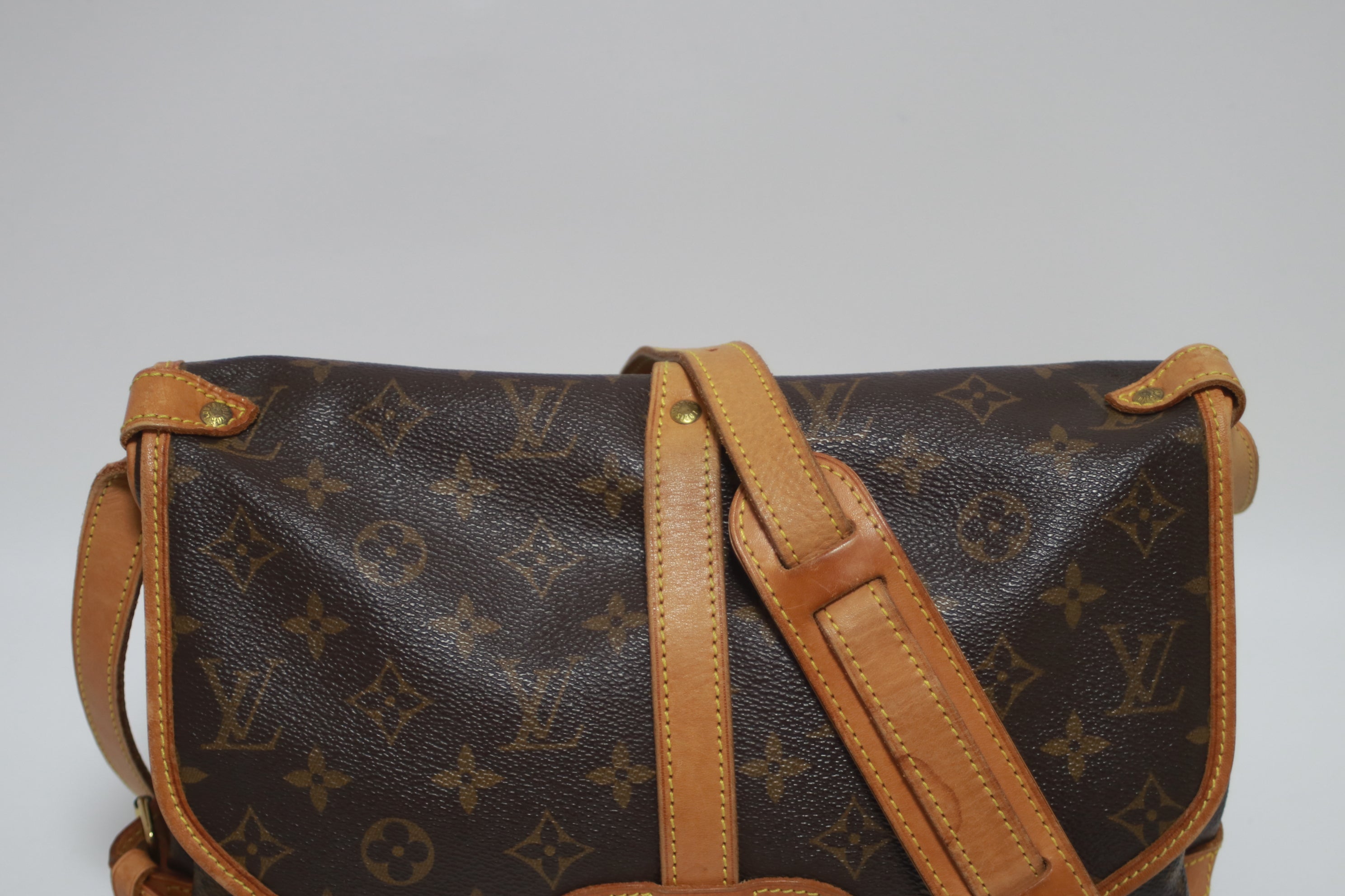 ルイヴィトン ソミュール 30 ショルダーバッグ 中古