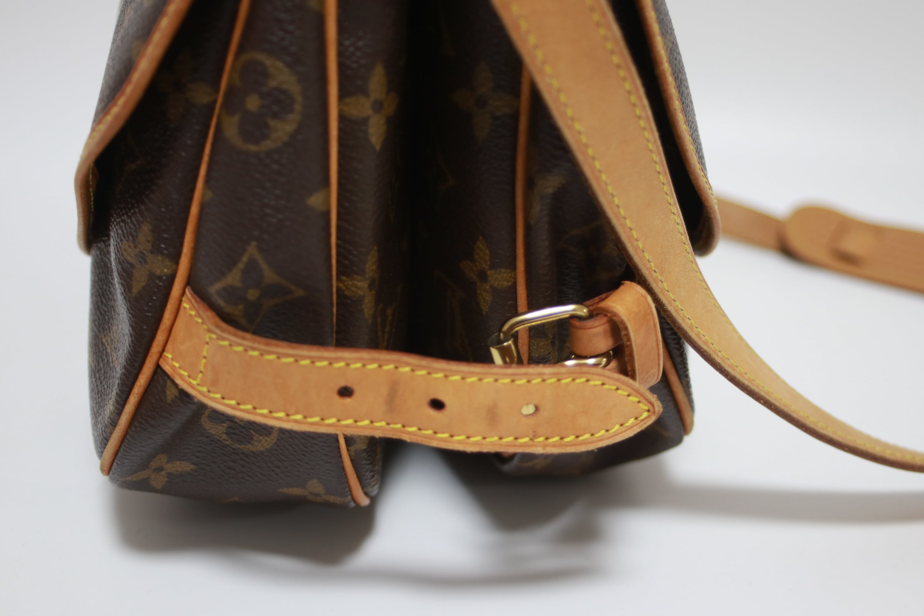 ルイヴィトン ソミュール 30 ショルダーバッグ 中古