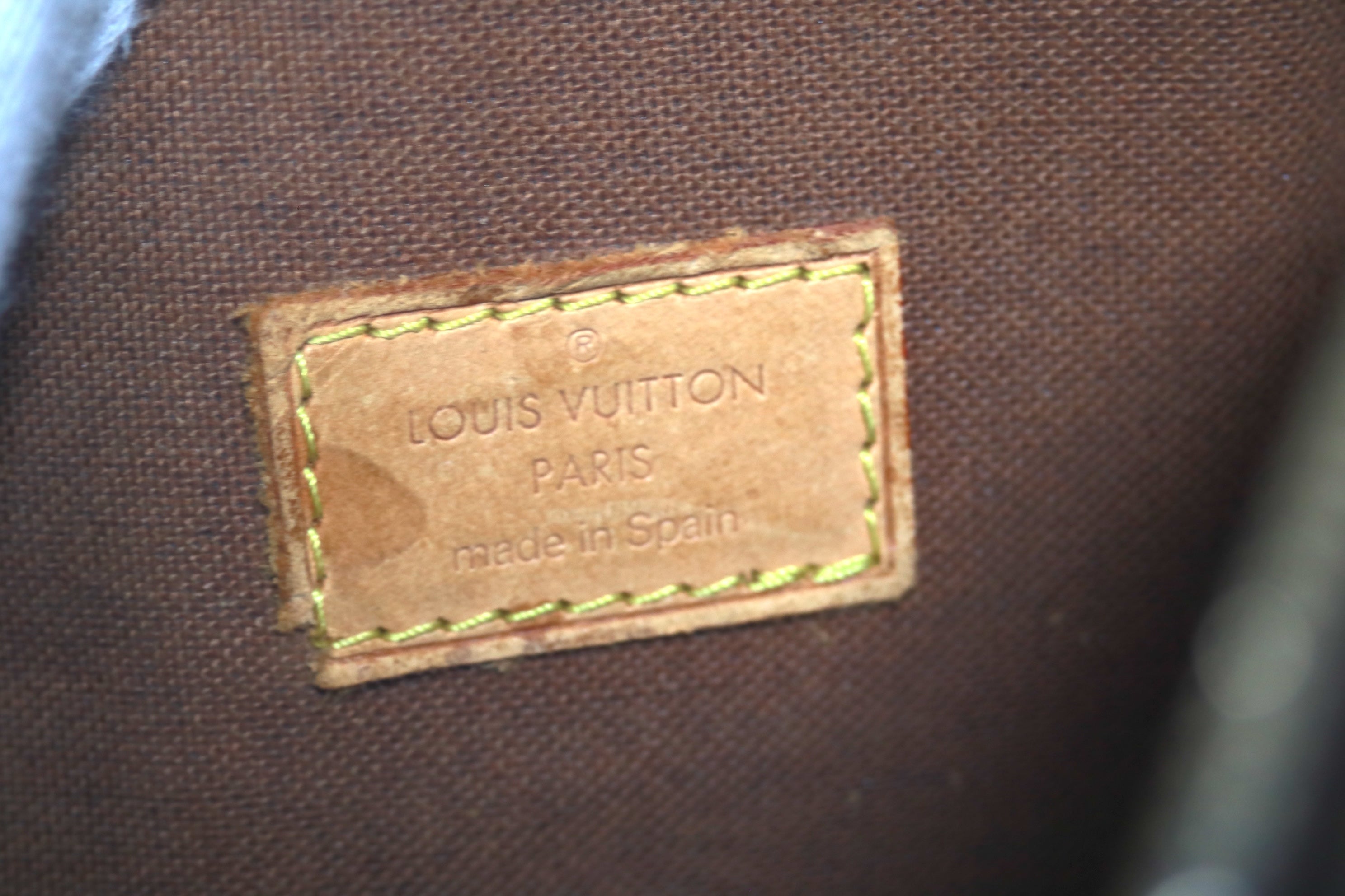 Louis Vuitton Pochette Gange Body Bag Used