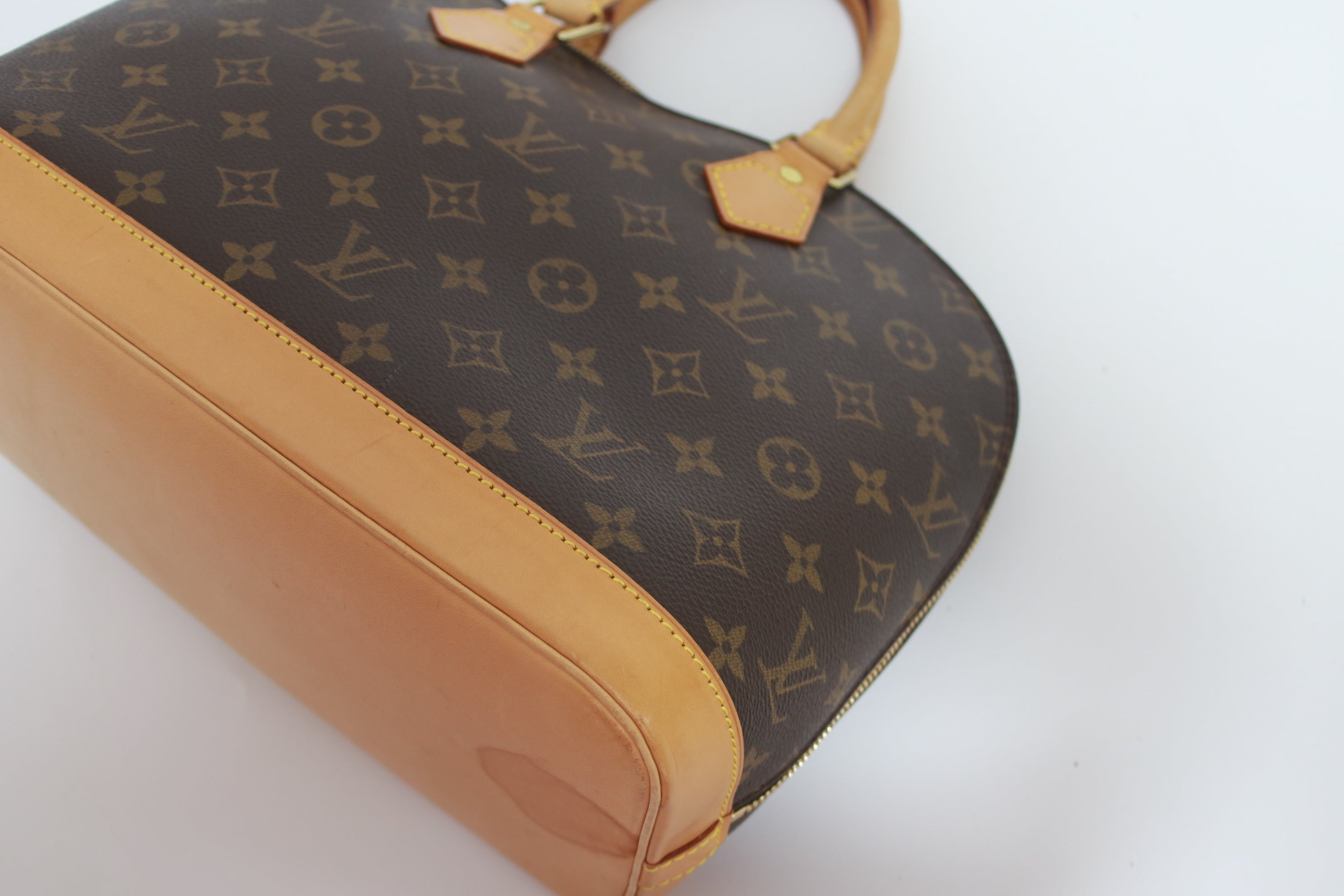Louis Vuitton Alma PM Handbag Used