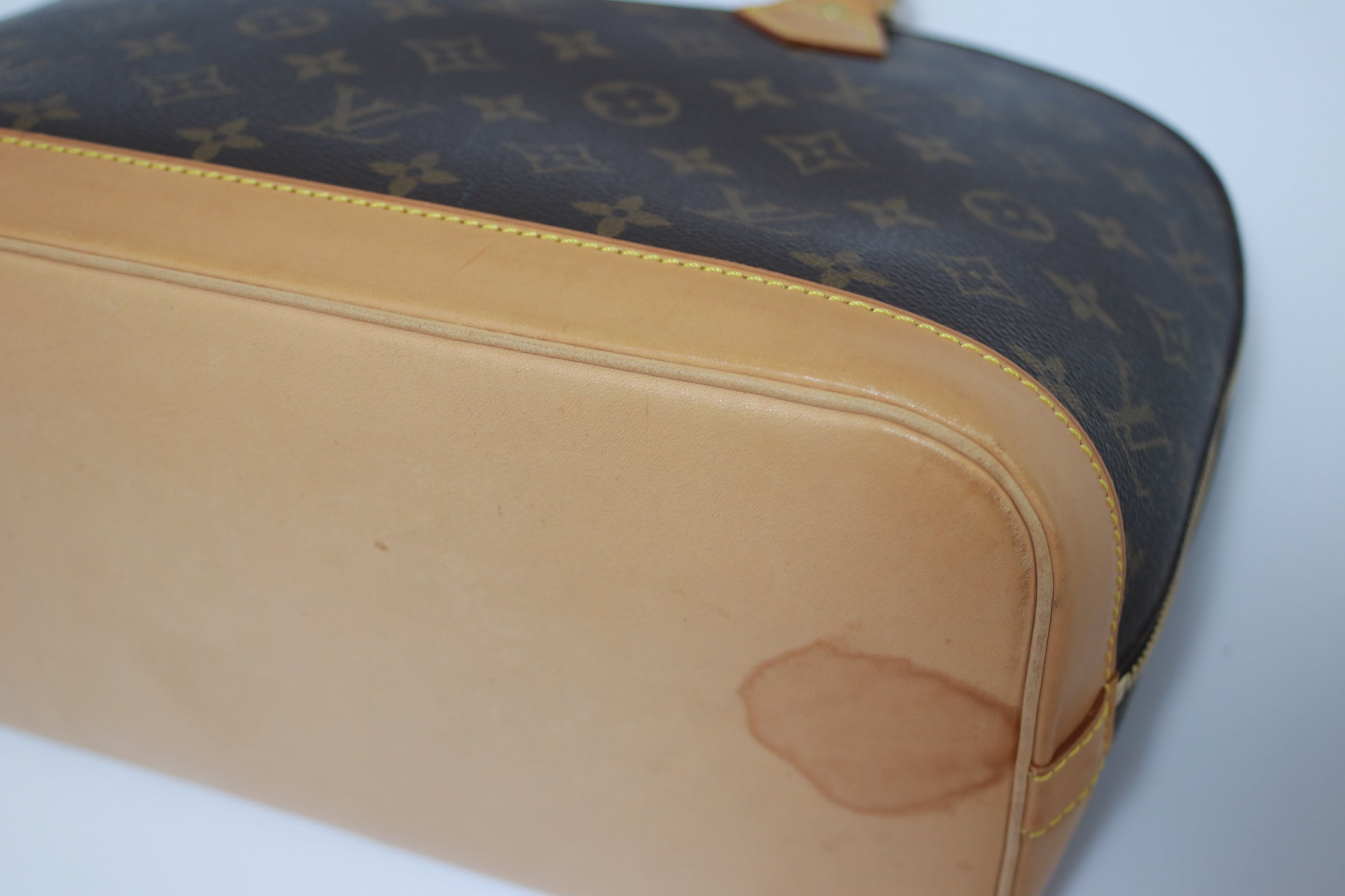 Louis Vuitton Alma PM Handbag Used